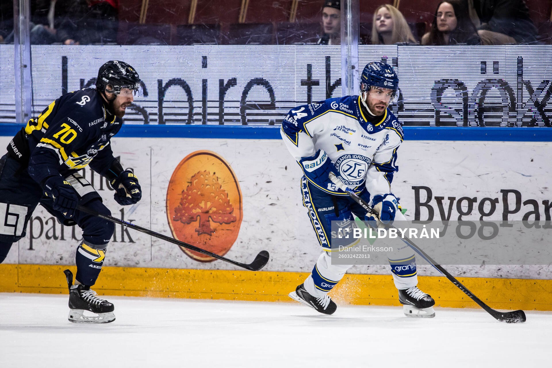 HV71s Lukas Rousek och Leksands Oskar Lang