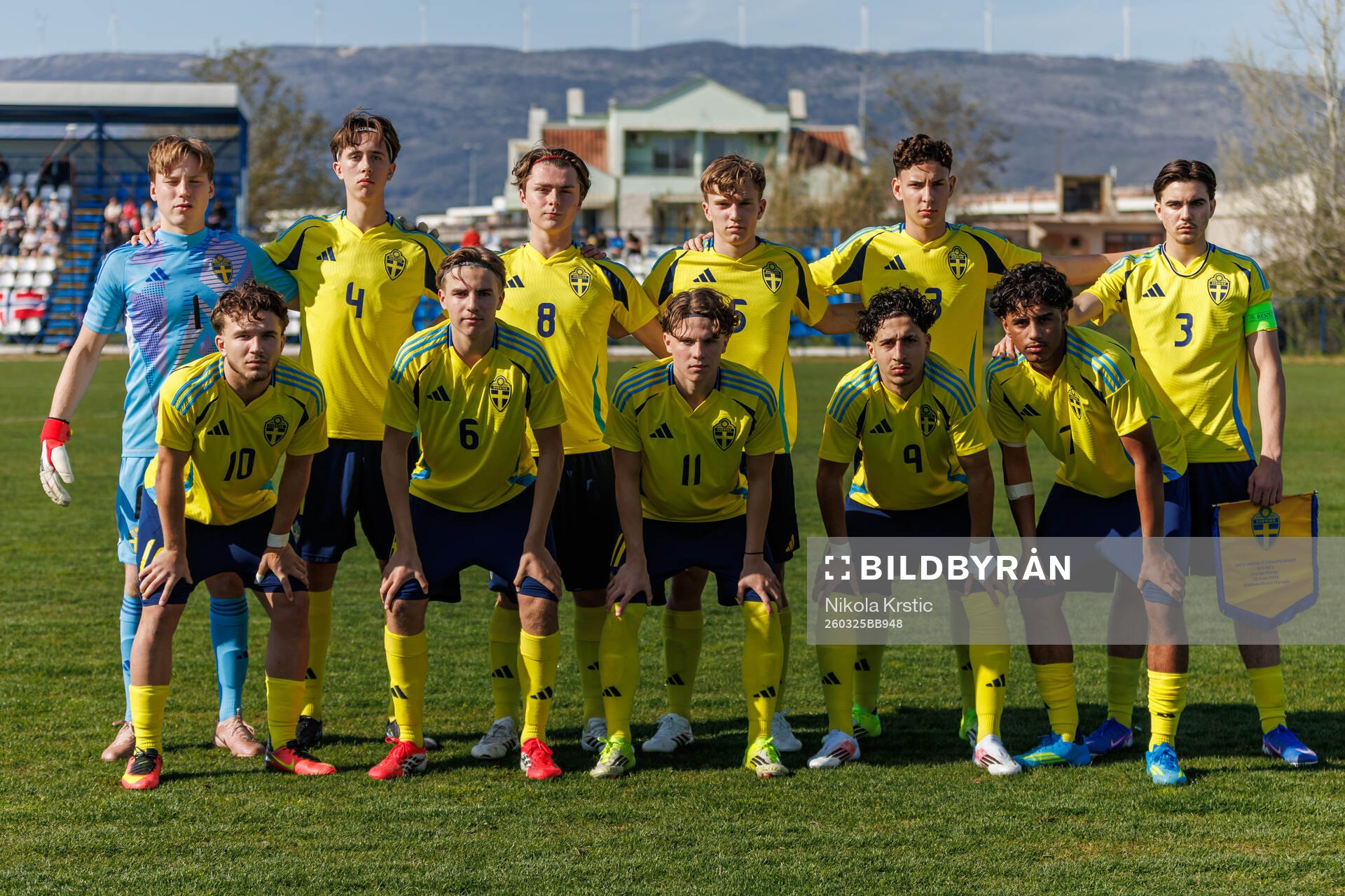 Players of Sweden pose for a team photo