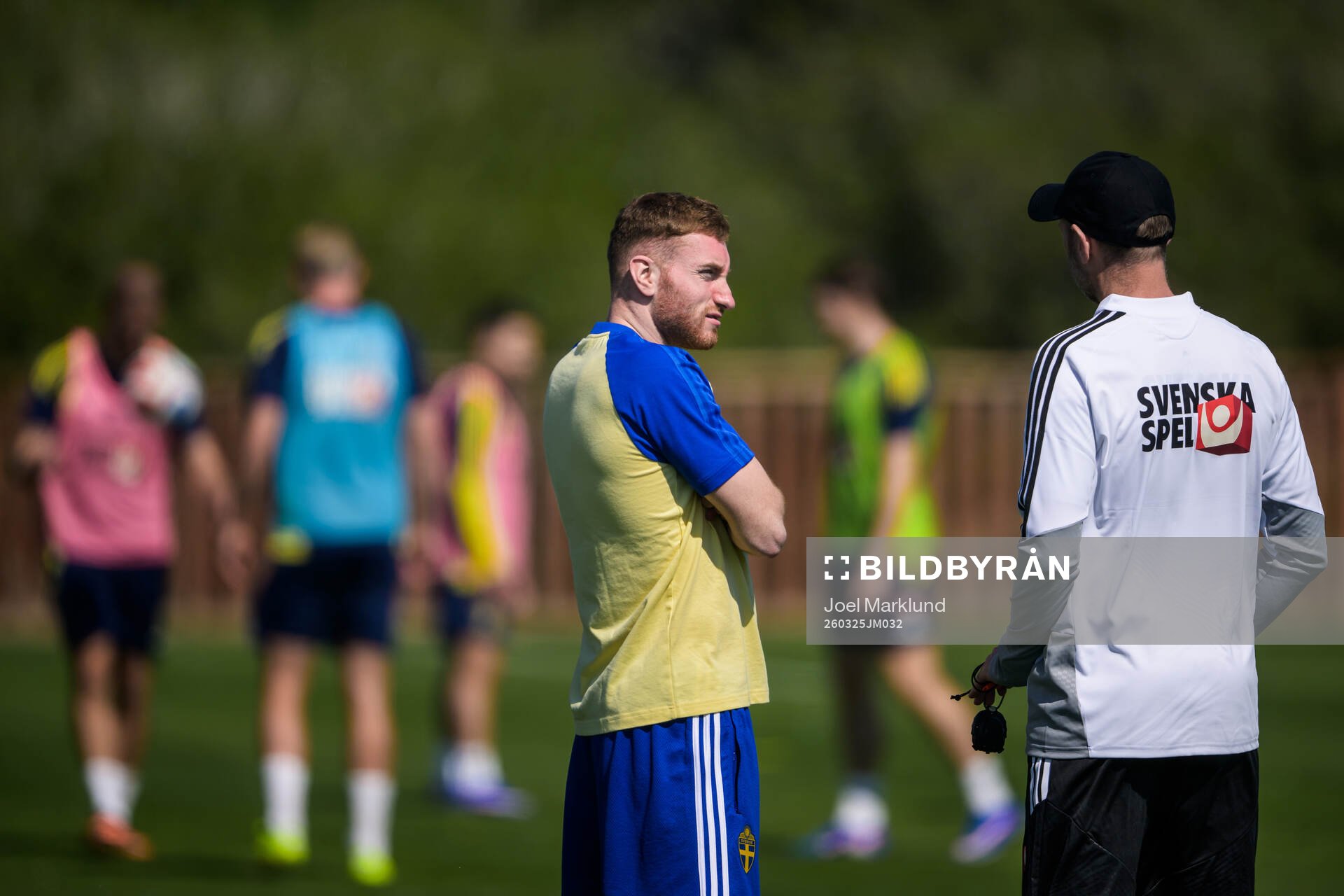 Injured player Dejan Kulusevski and assistant coach Andreas