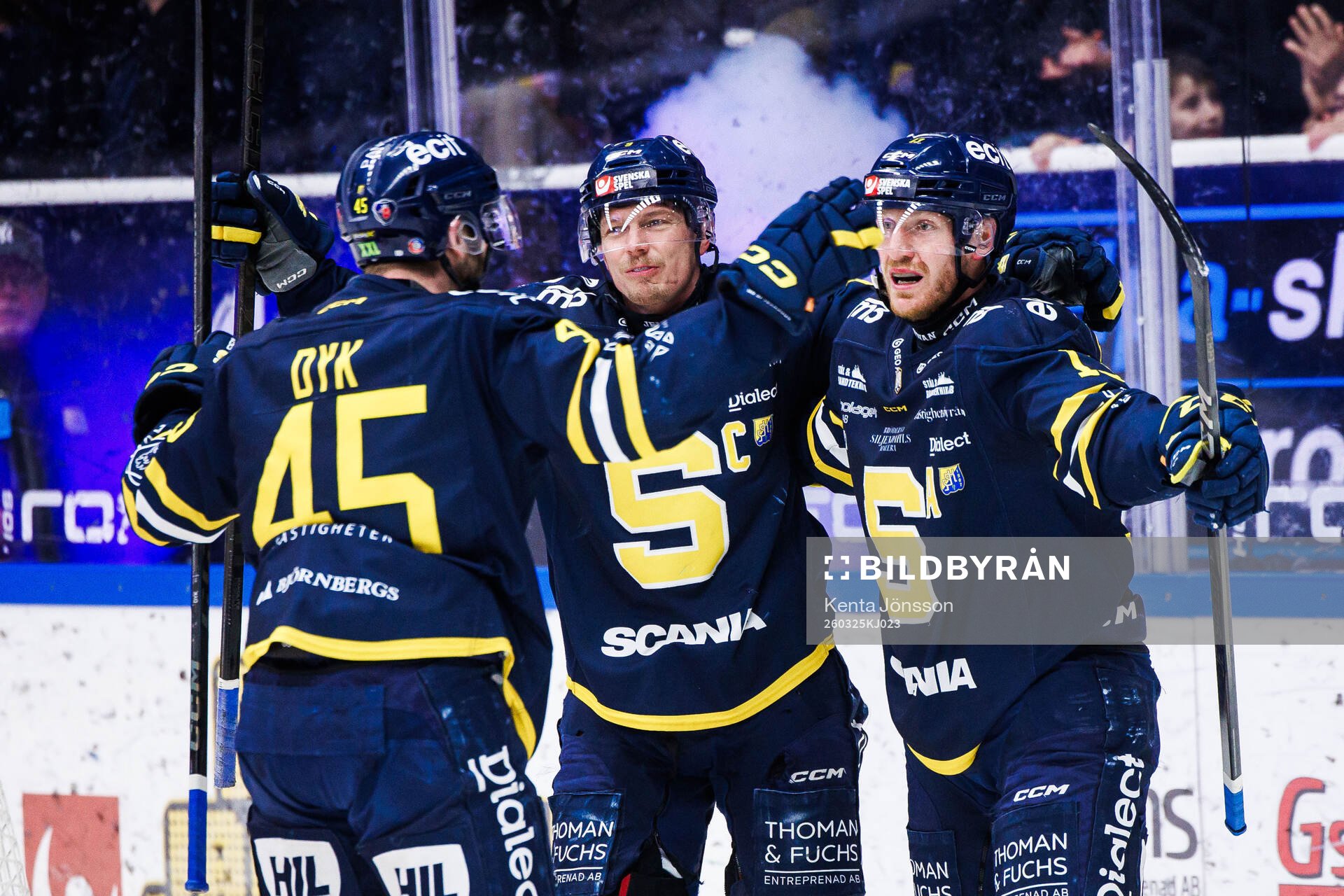 Södertäljes Henrik Eriksson jublar