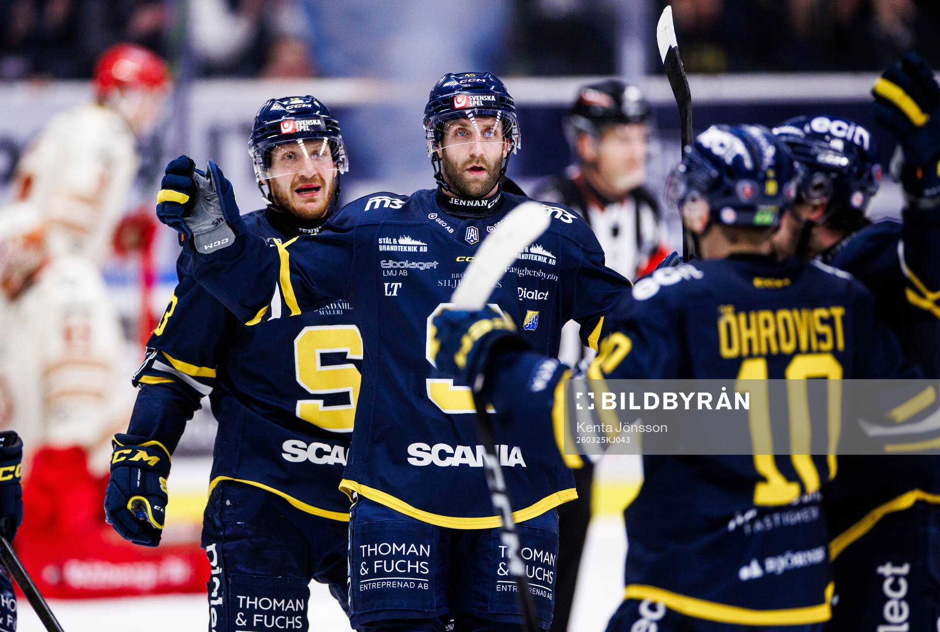 Södertäljes Felix Öhrqvist jublar och