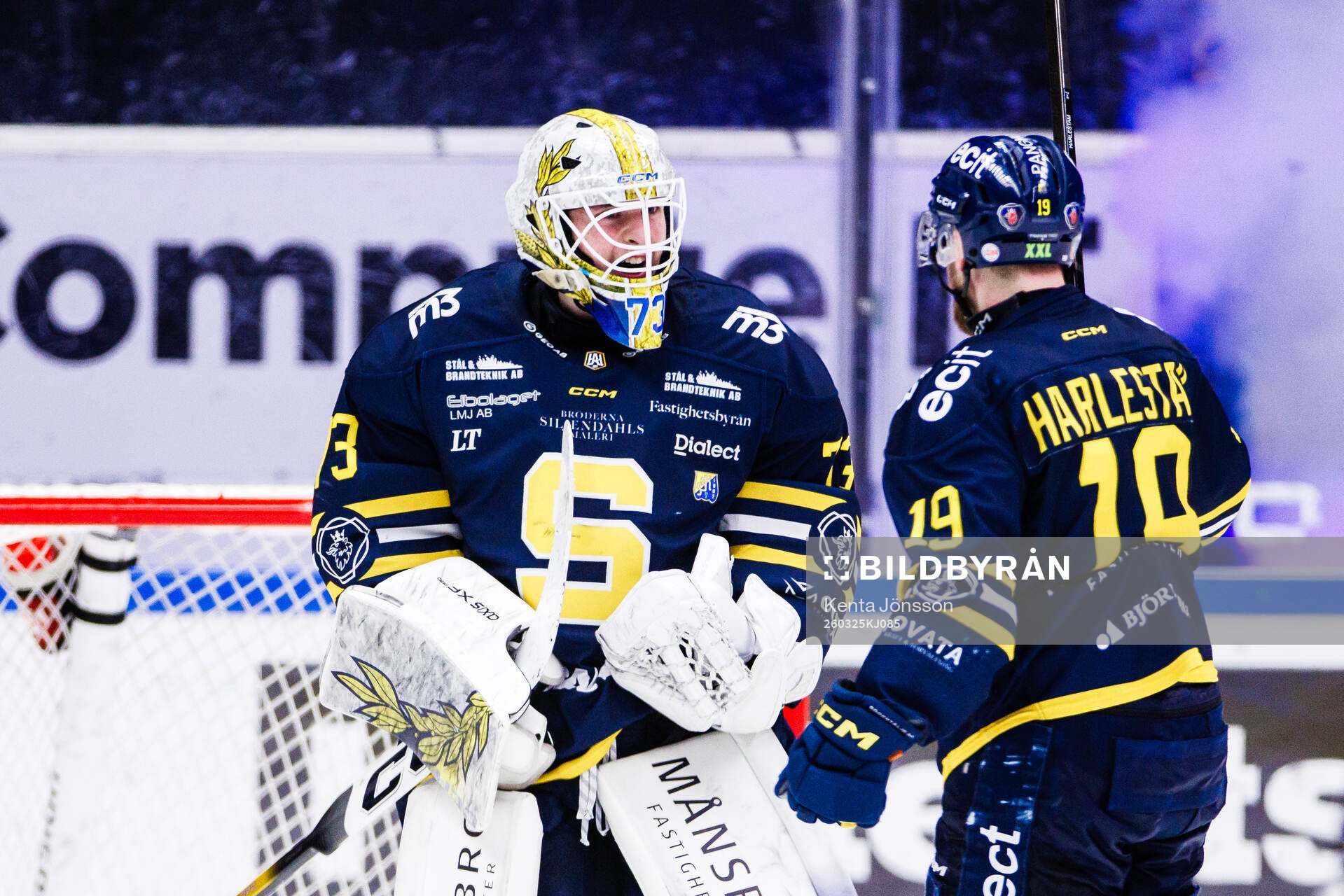 Södertäljes målvakt Love Härenstam och Hampus Harlestam