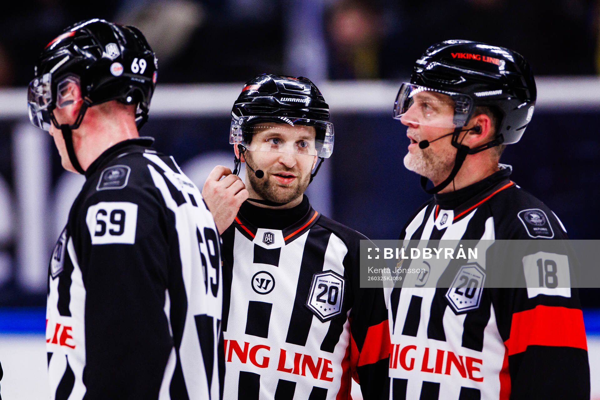 Domare  Niklas Söderblom och domare Mikael Nord