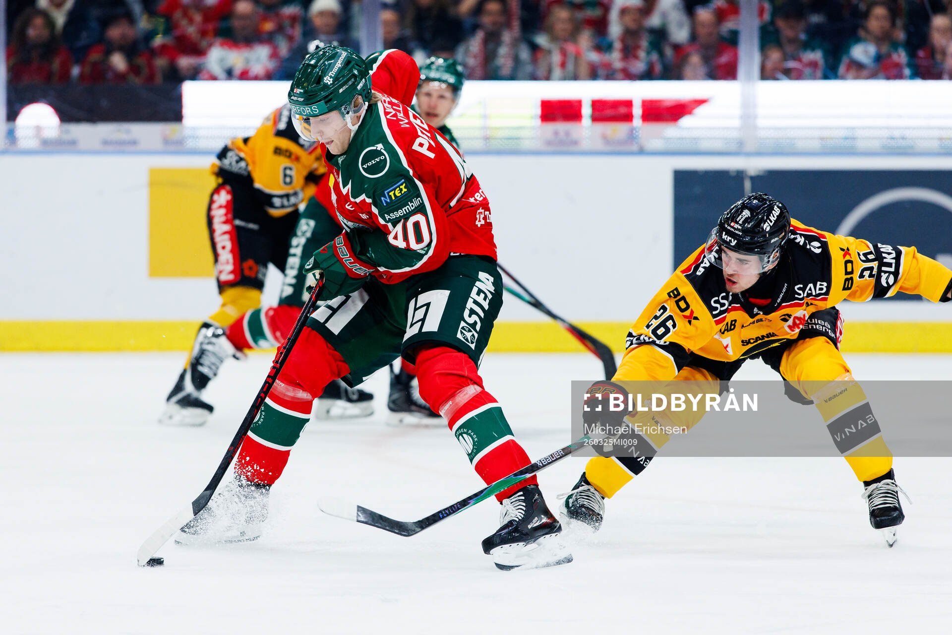 Frölundas Jacob Peterson and Luleås Oliwer Sjöström