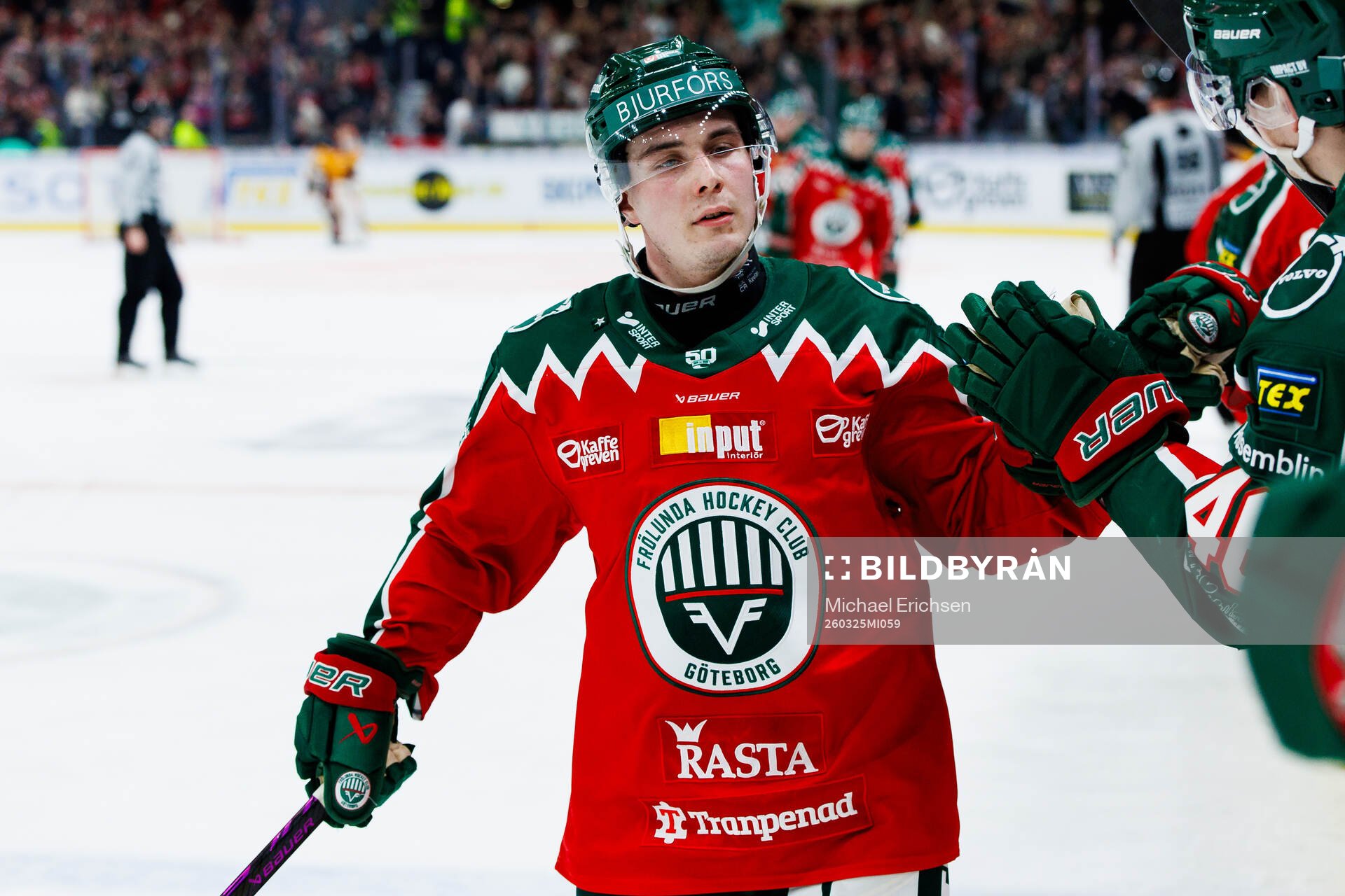 Frölundas Jere Innala jublar