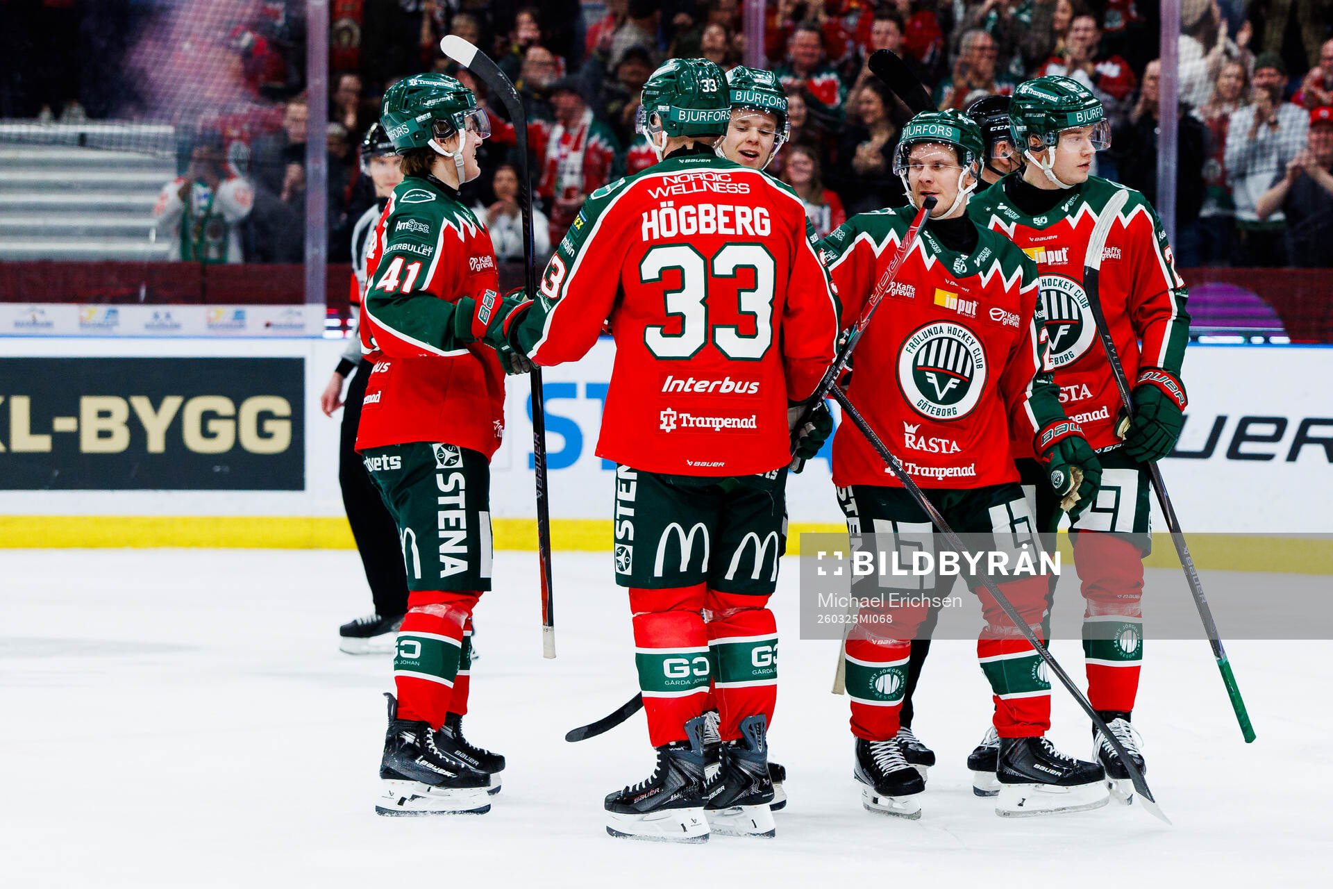 Frölundas Arttu Ruotsalainen jublar