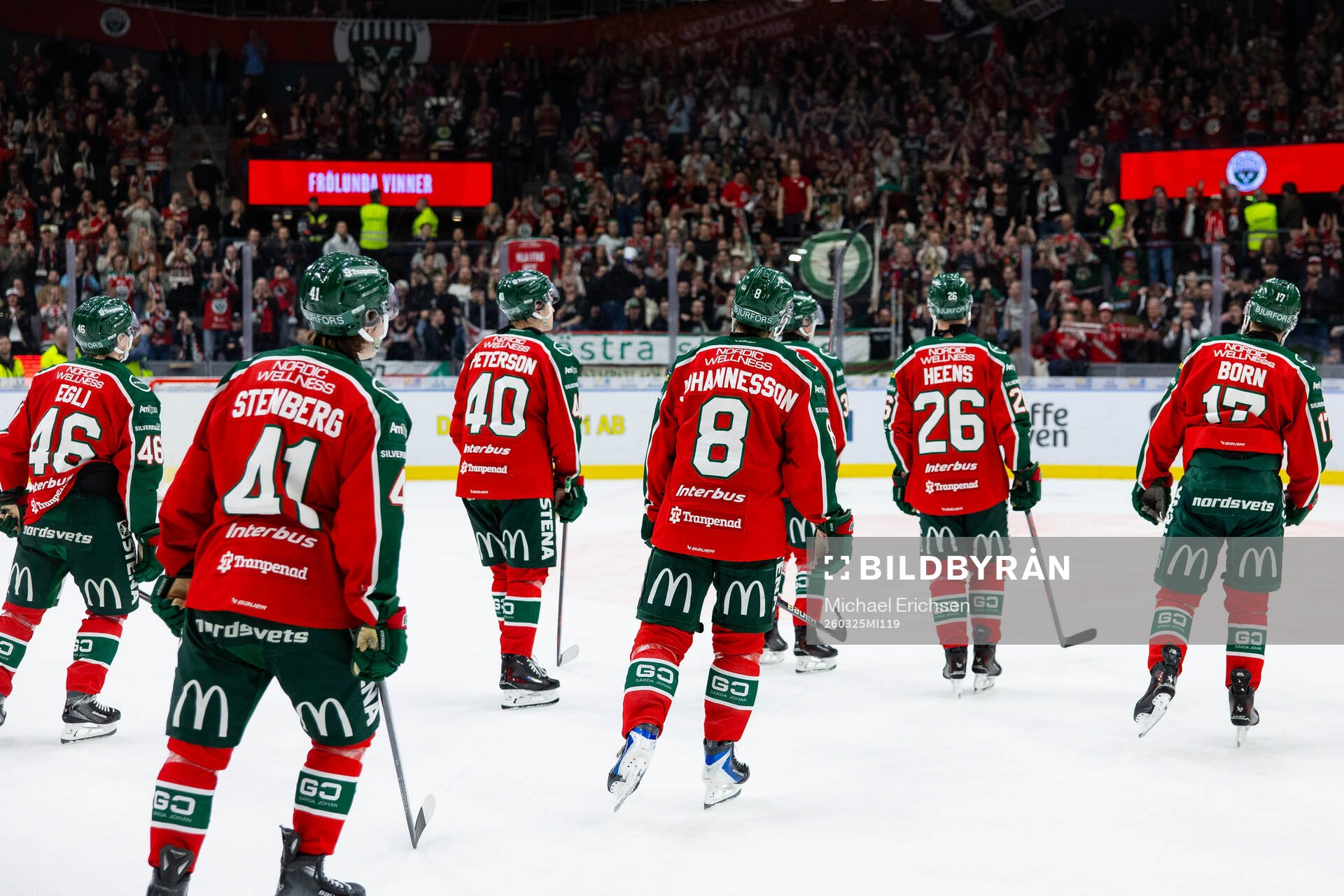 Frölundas spelare tackar publiken