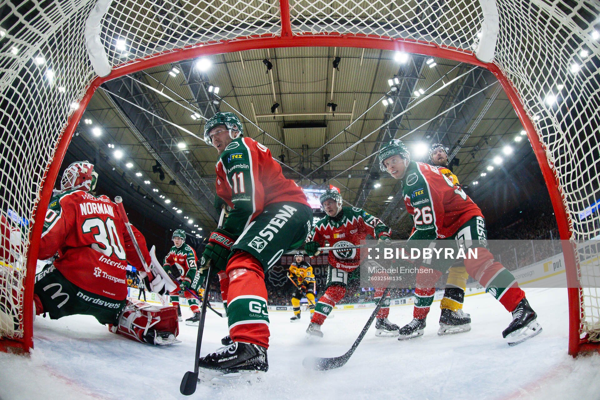 Frölundas målvakt Tobias Normann, Max Lindholm, Arttu
