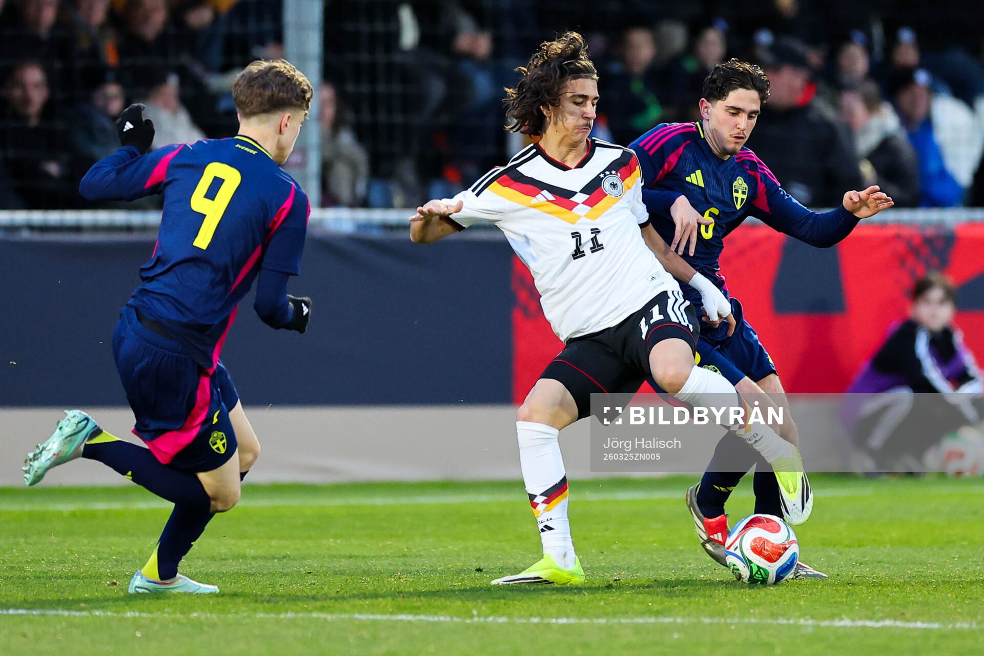 Adin Licina of Germany and Adrian Lahdo of Sweden