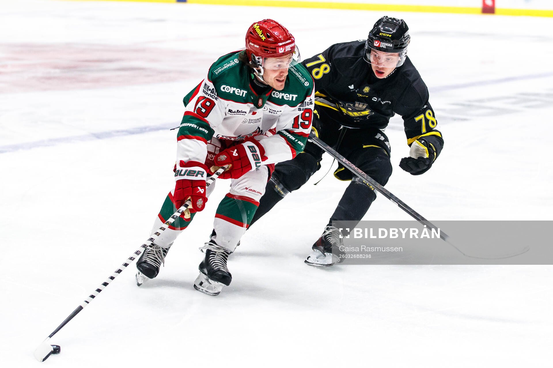 Modos Tyler Kelleher och AIKs Oliver Johansson