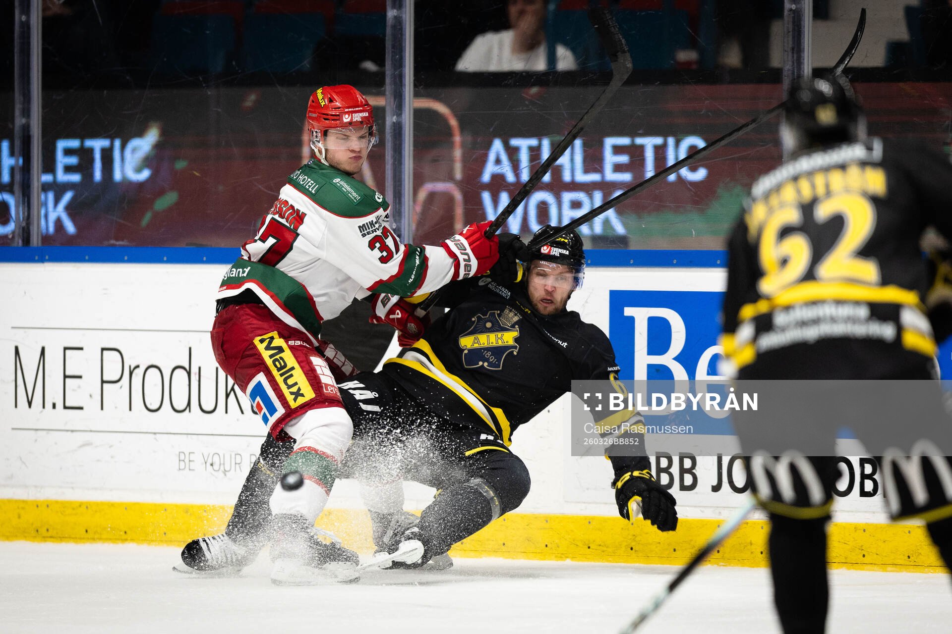 Modos Viktor Persson och AIKs Ludwig Blomstrand