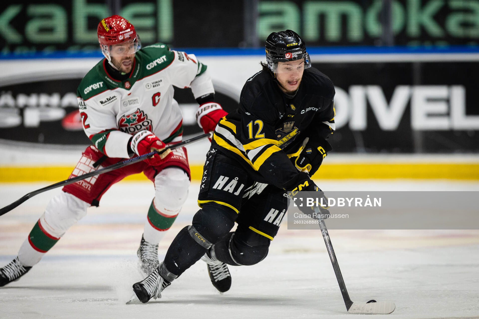 Modos David Rundblad och AIKs Scott Pooley