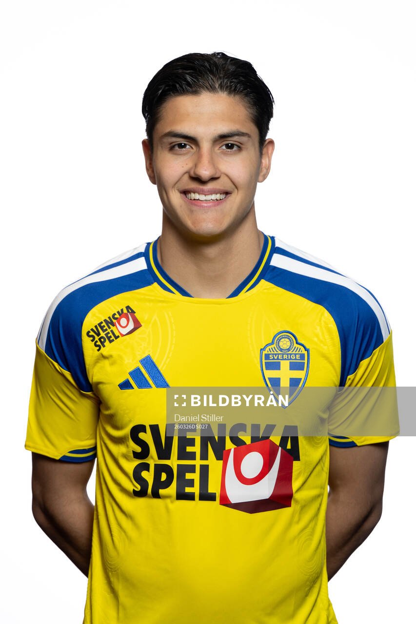 Matteo Perez Vinlöf of Sweden's U21 national football team