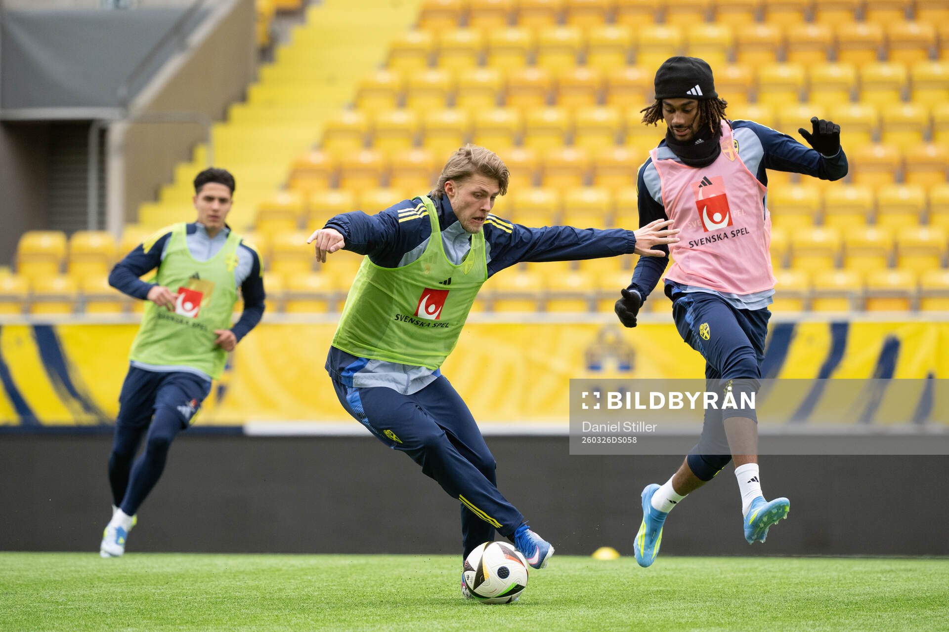 Lukas Björklund  and Jonah Kusi Asare of Sweden's U21