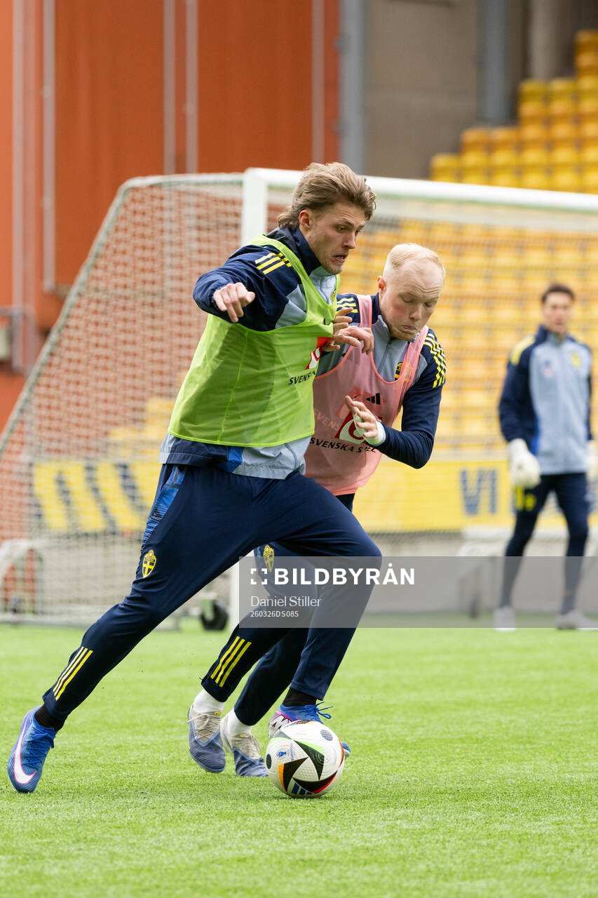 Lukas Björklund and Marcus Rafferty of Sweden's U21