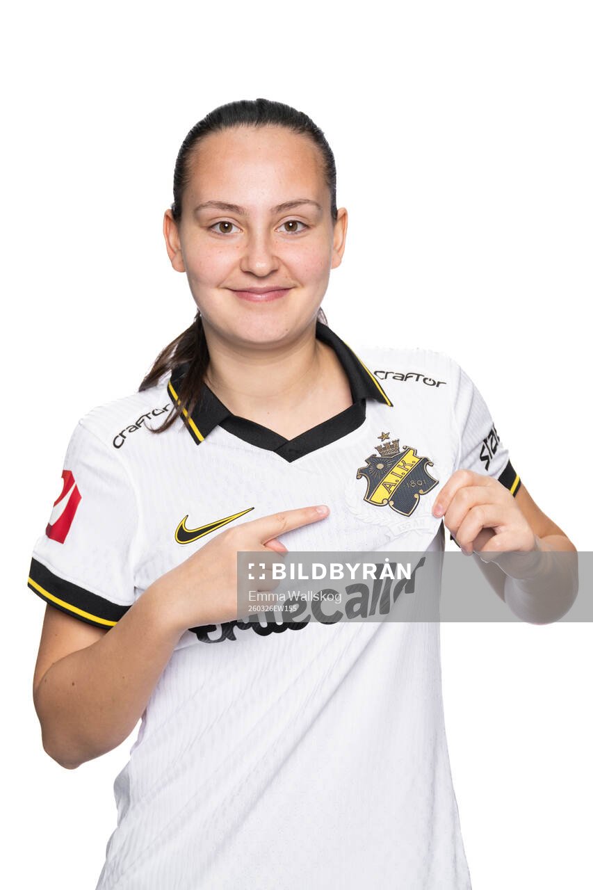 Janelle Yilmaz