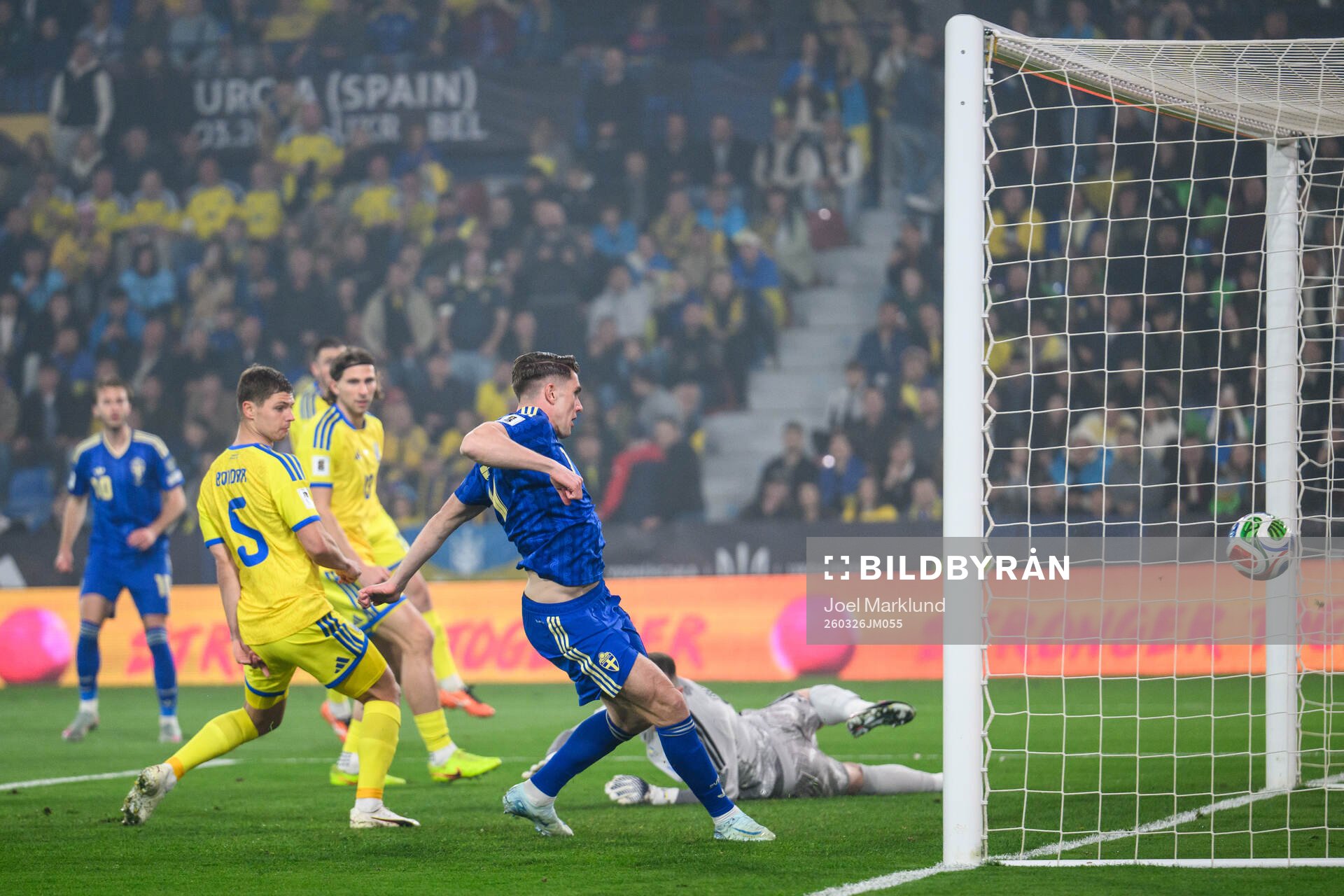 Viktor Gyökeres of Sweden scores 0-1 goal