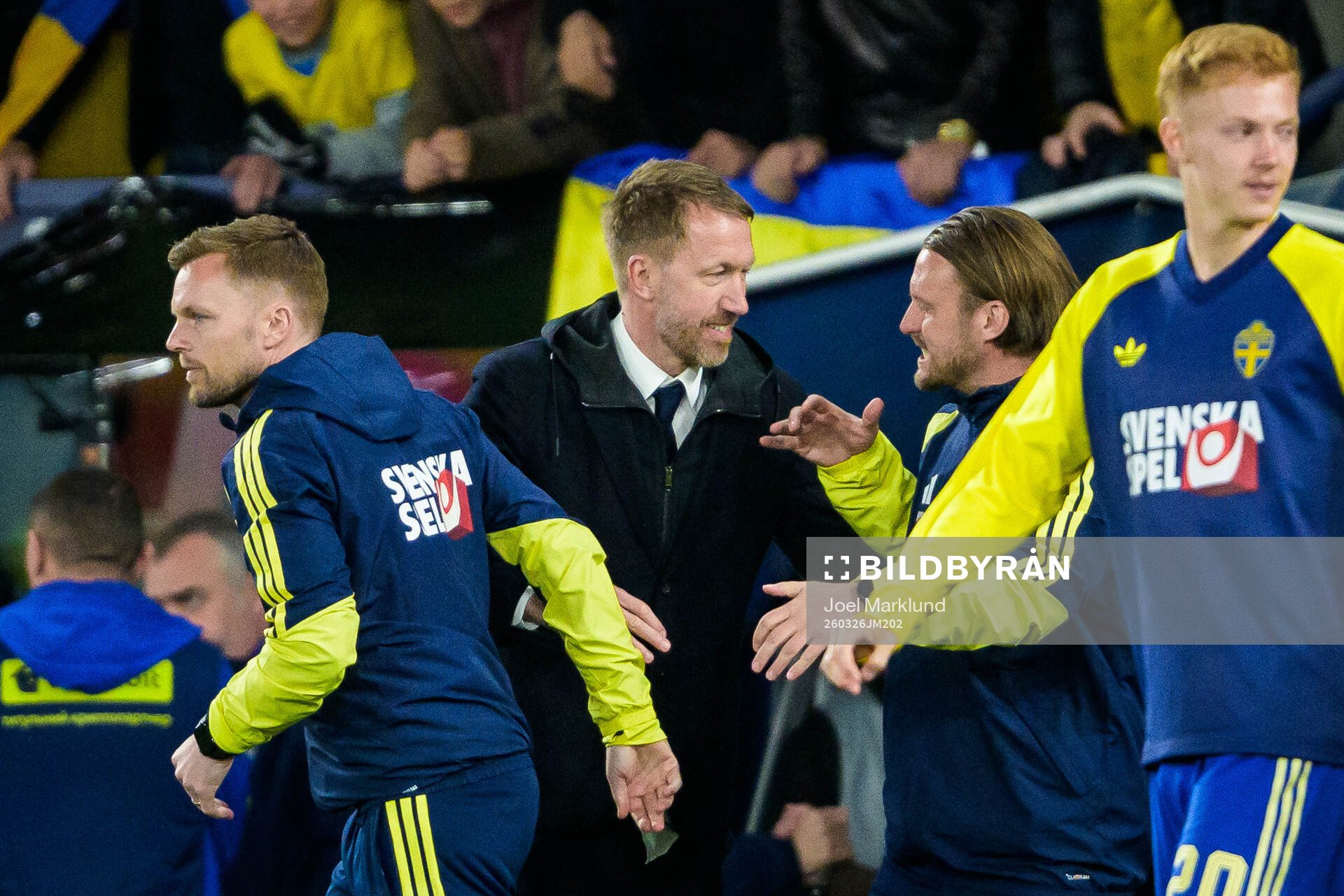 Assistant coach Sebastian Larsson, head coach Graham Potter