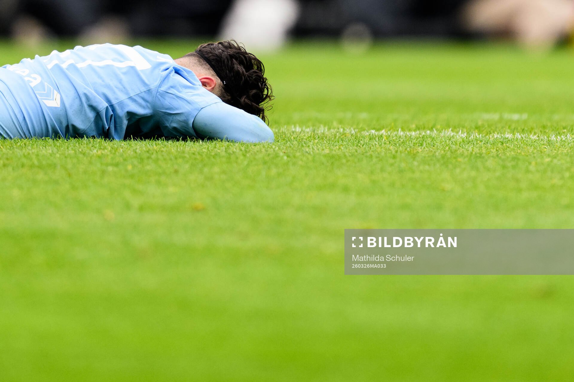 Malmö FFs Adrian Skogmar deppar