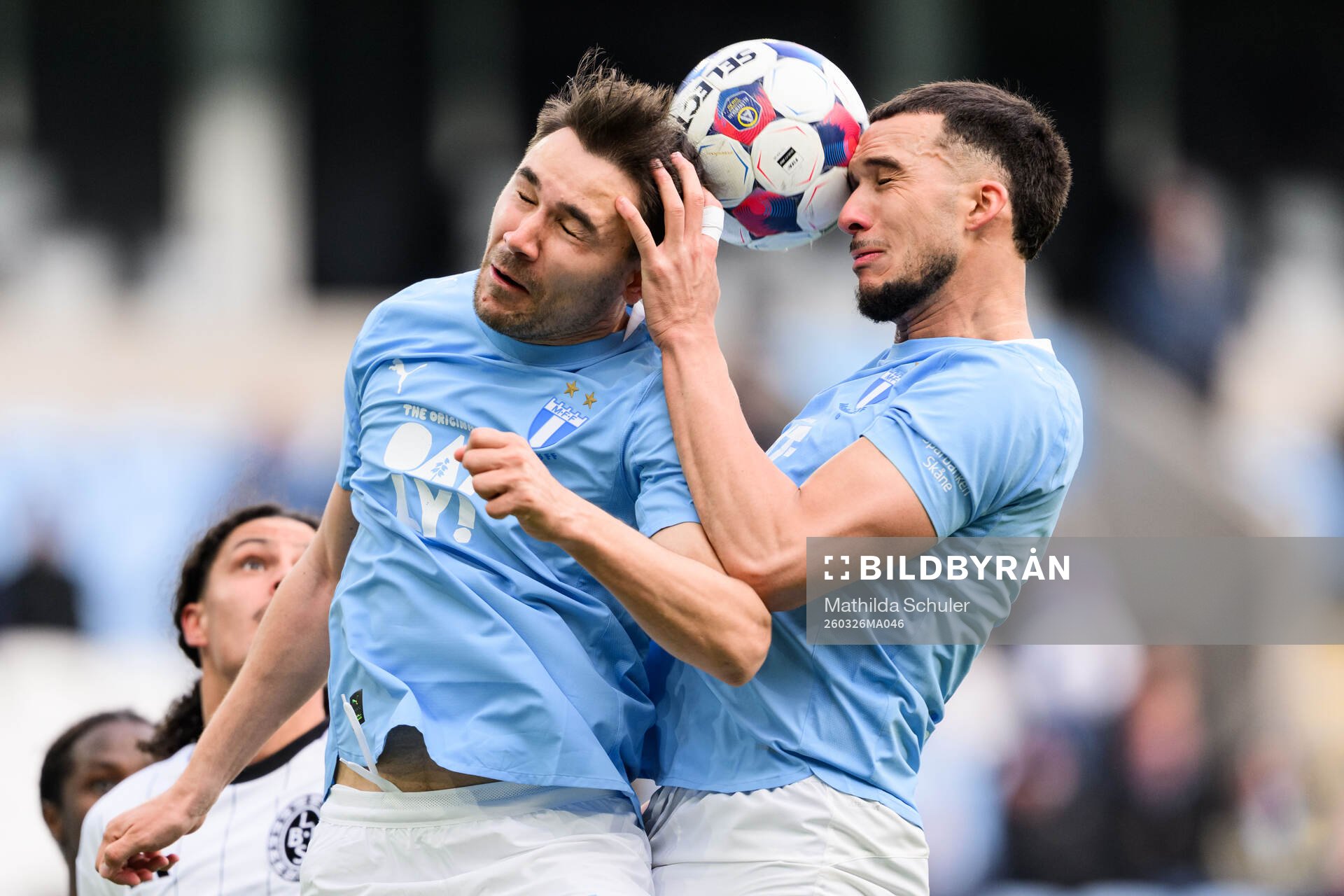 Malmö FFs Yanis Karabelyov och Andrej Djuric