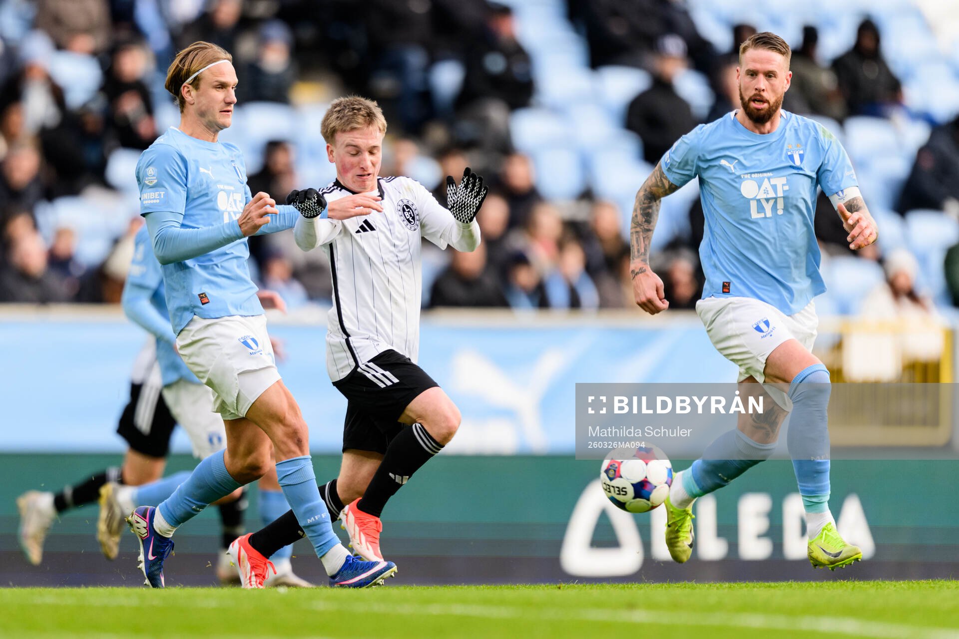Malmö FFs Erik Botheim och Landskronas Constantino
