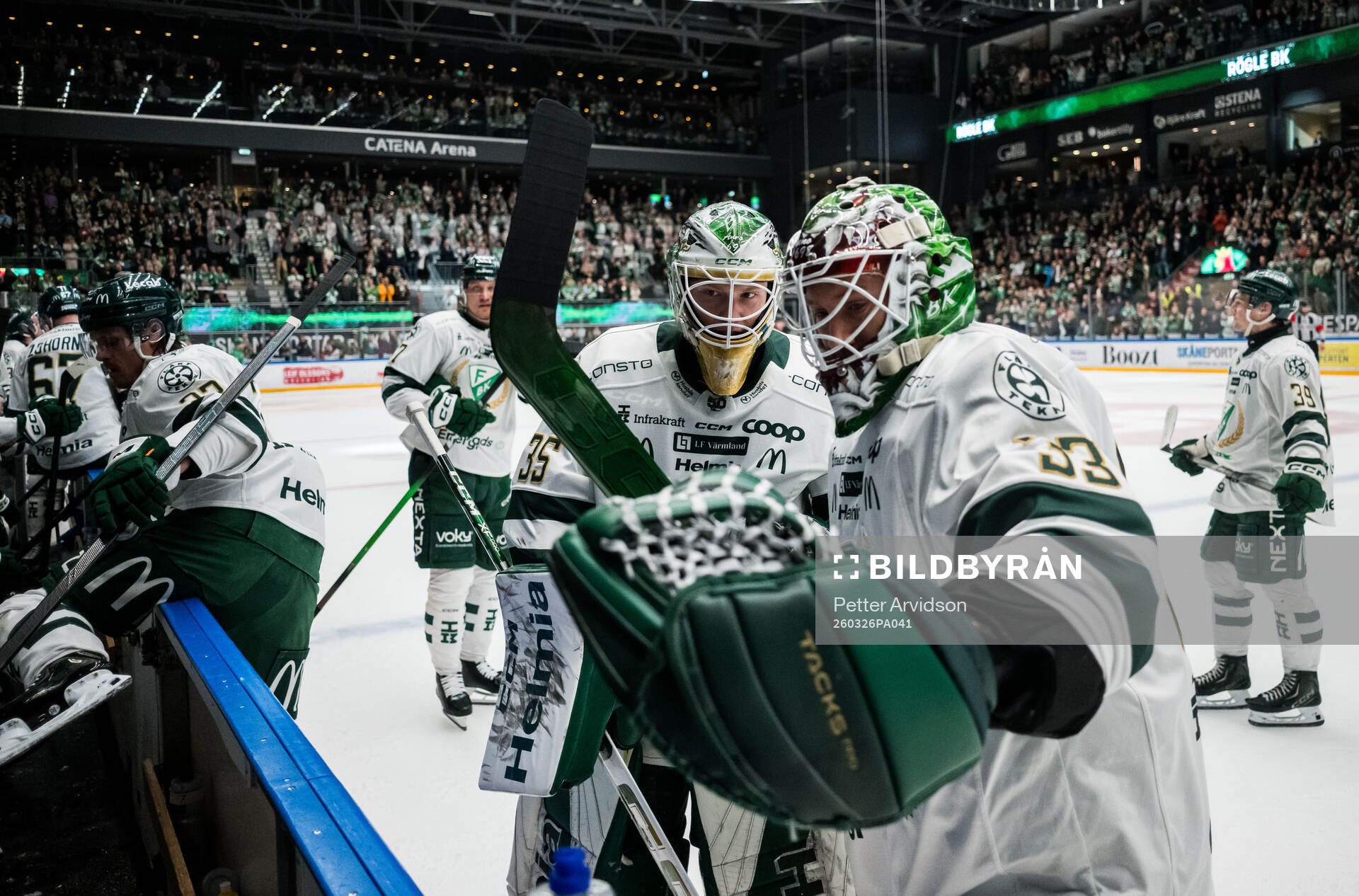 Färjestads målvakt Emil Larmi och målvakt Melker Thelin