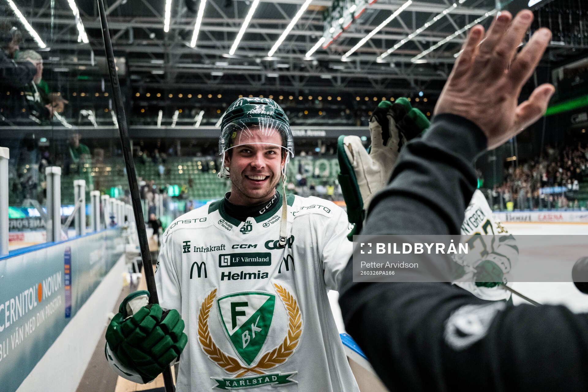 Färjestads Viktor Lodin jublar