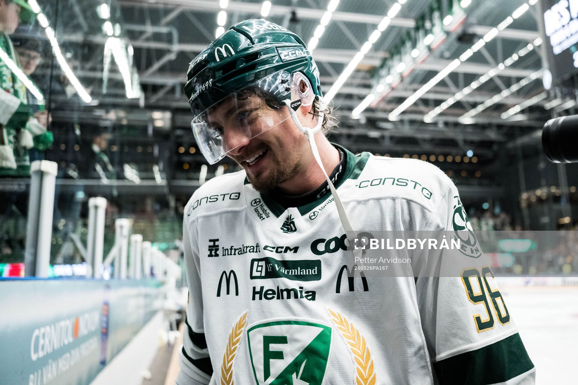 Färjestads David Tomasek jublar