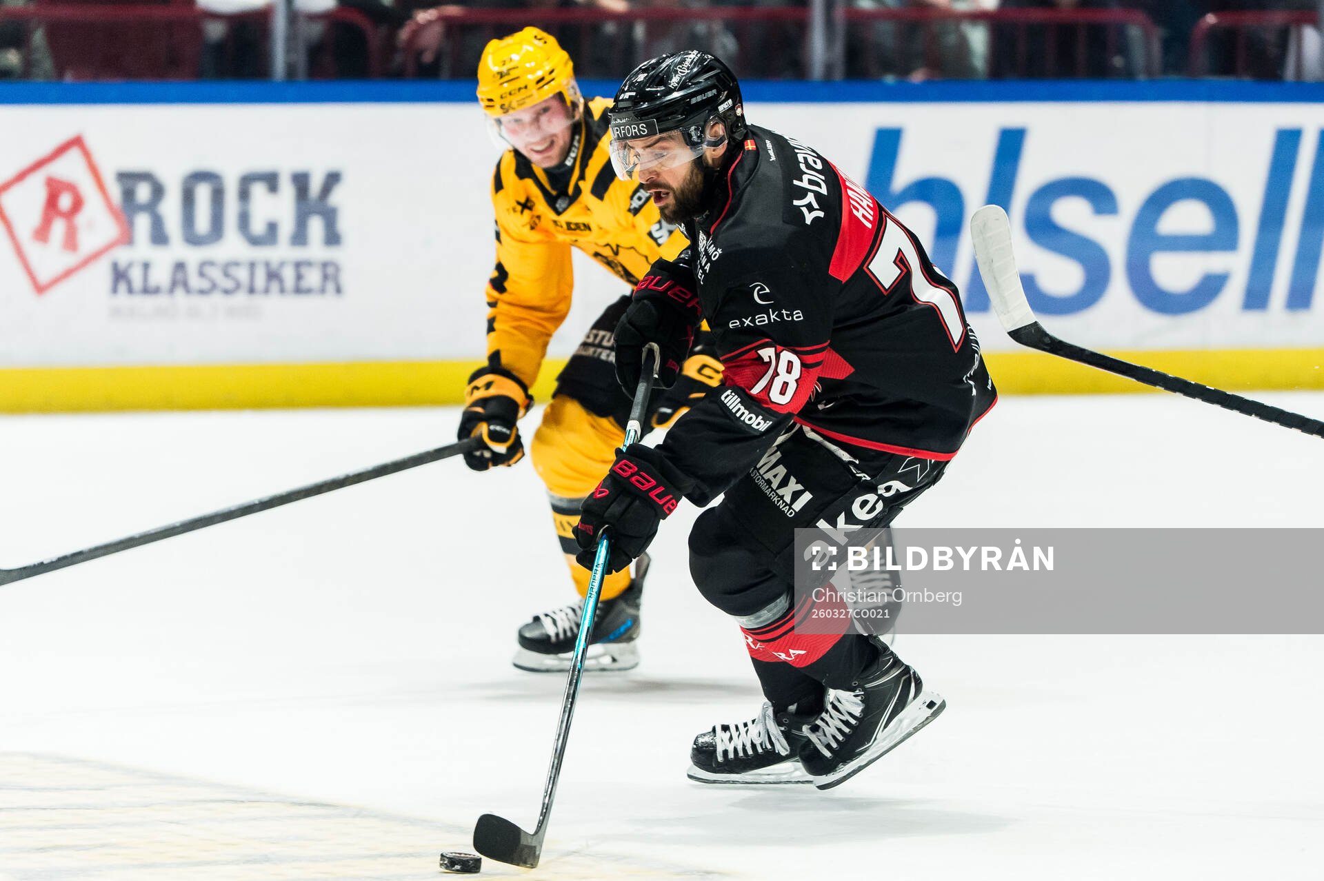 Malmö Redhawks Robin Hanzl och Skellefteås Martin Lundberg