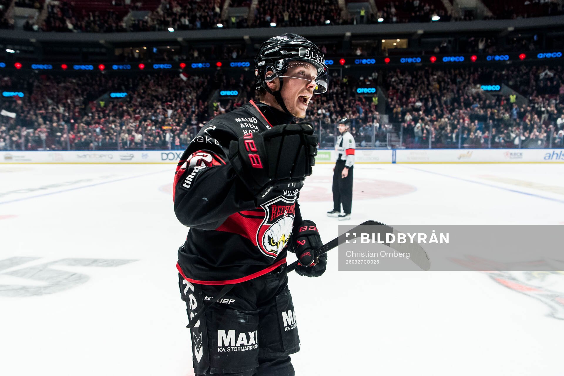 Malmö Redhawks Linus Öberg jublar