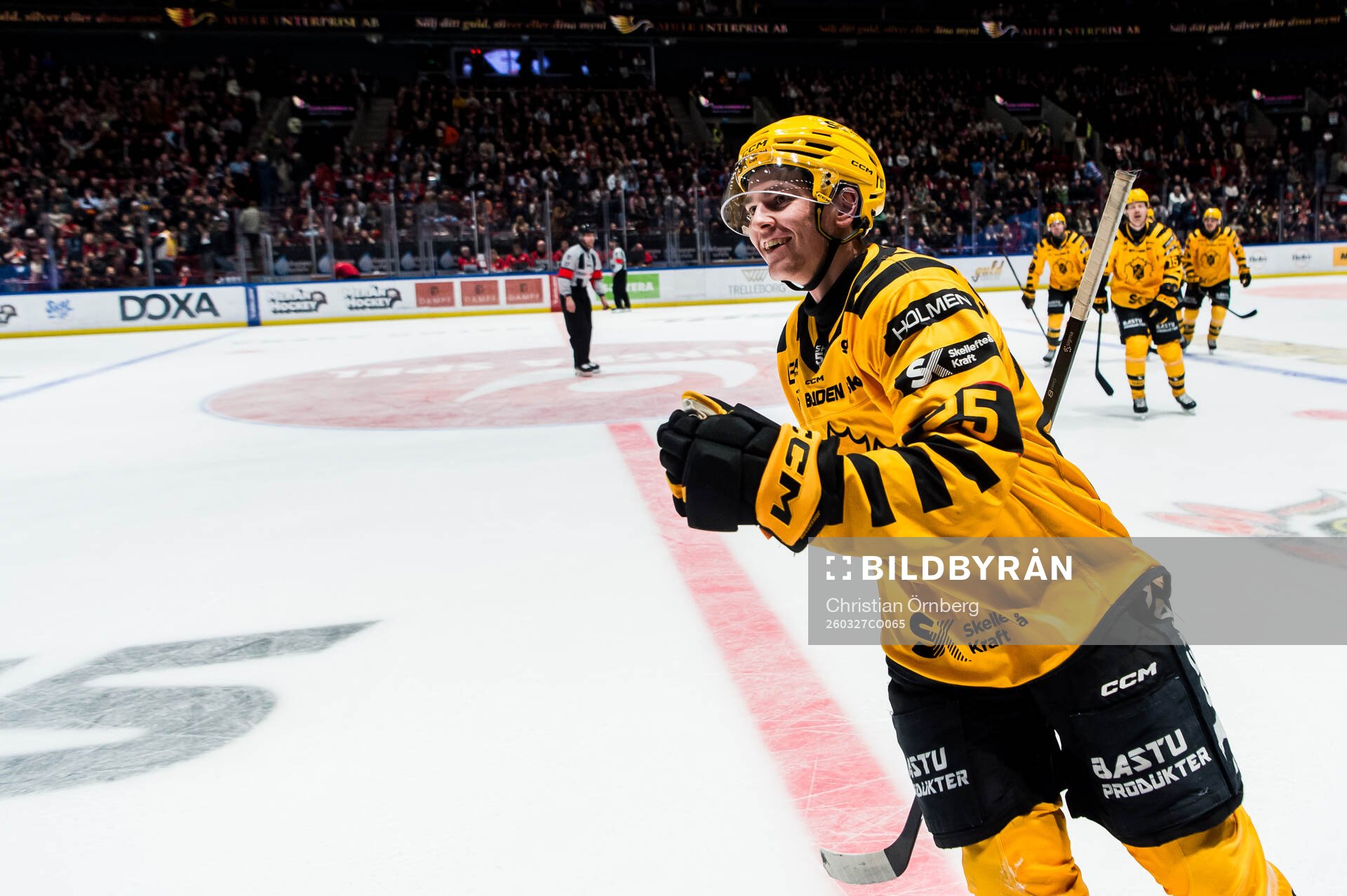 Skellefteås Pontus Johansson jublar
