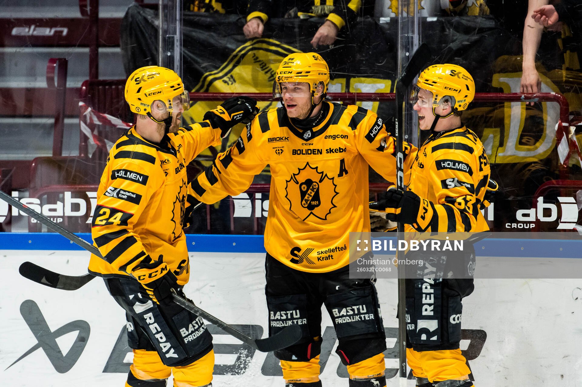 Skellefteås Rickard Hugg jublar