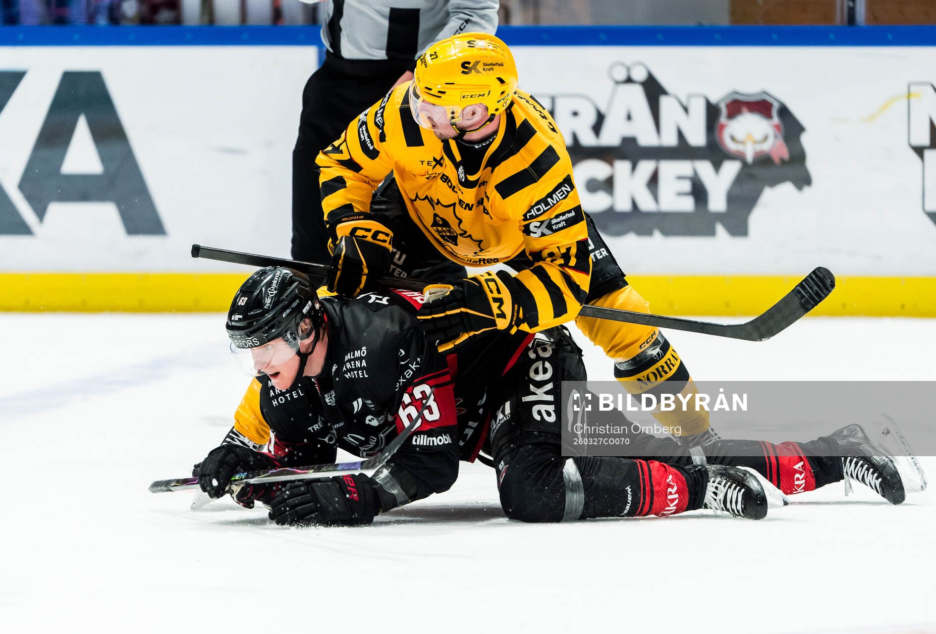 Skellefteås Martin Lundberg och Malmö Redhawks Fredrik