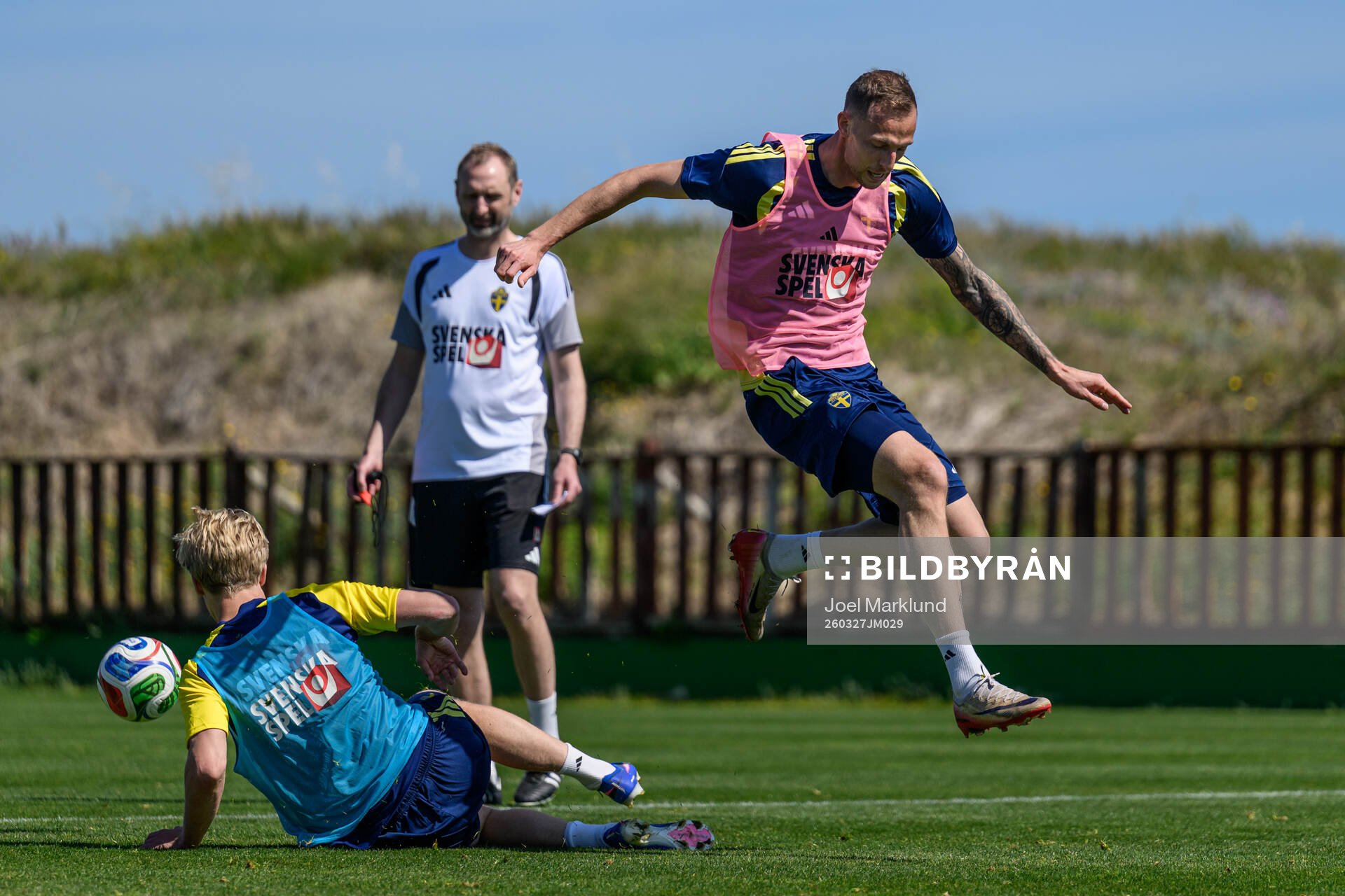 Lucas Bergvall and Gustaf Nilsson of the Swedish national