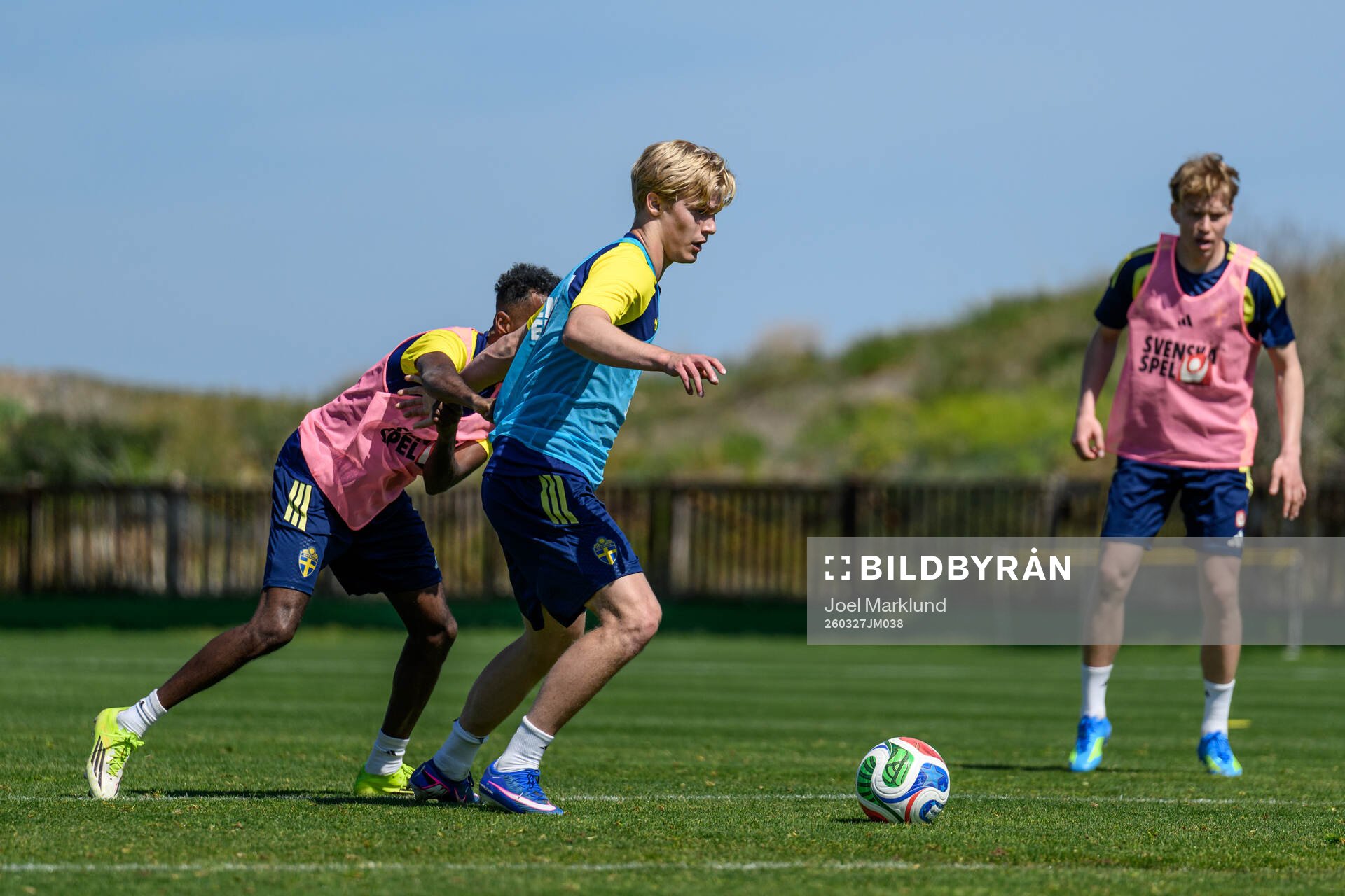 Taha Ali and Lucas Bergvall of the Swedish national