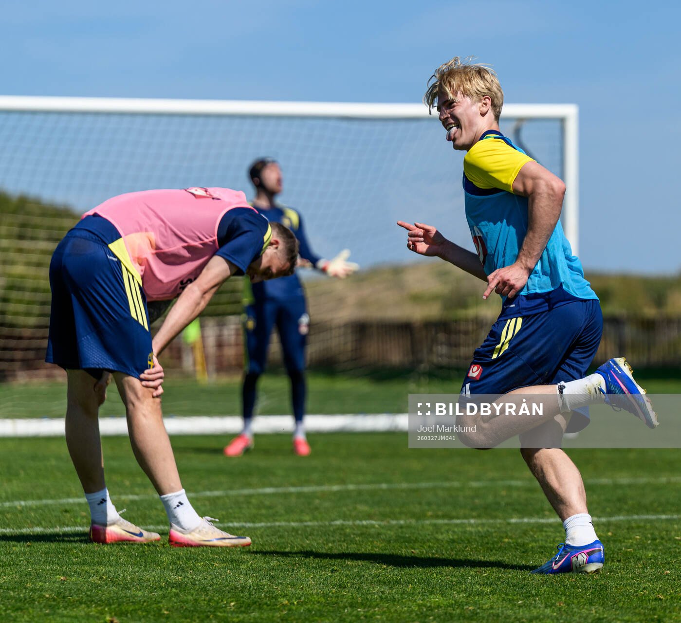 Gustaf Nilsson looks dejected and Lucas Bergvall celebrates
