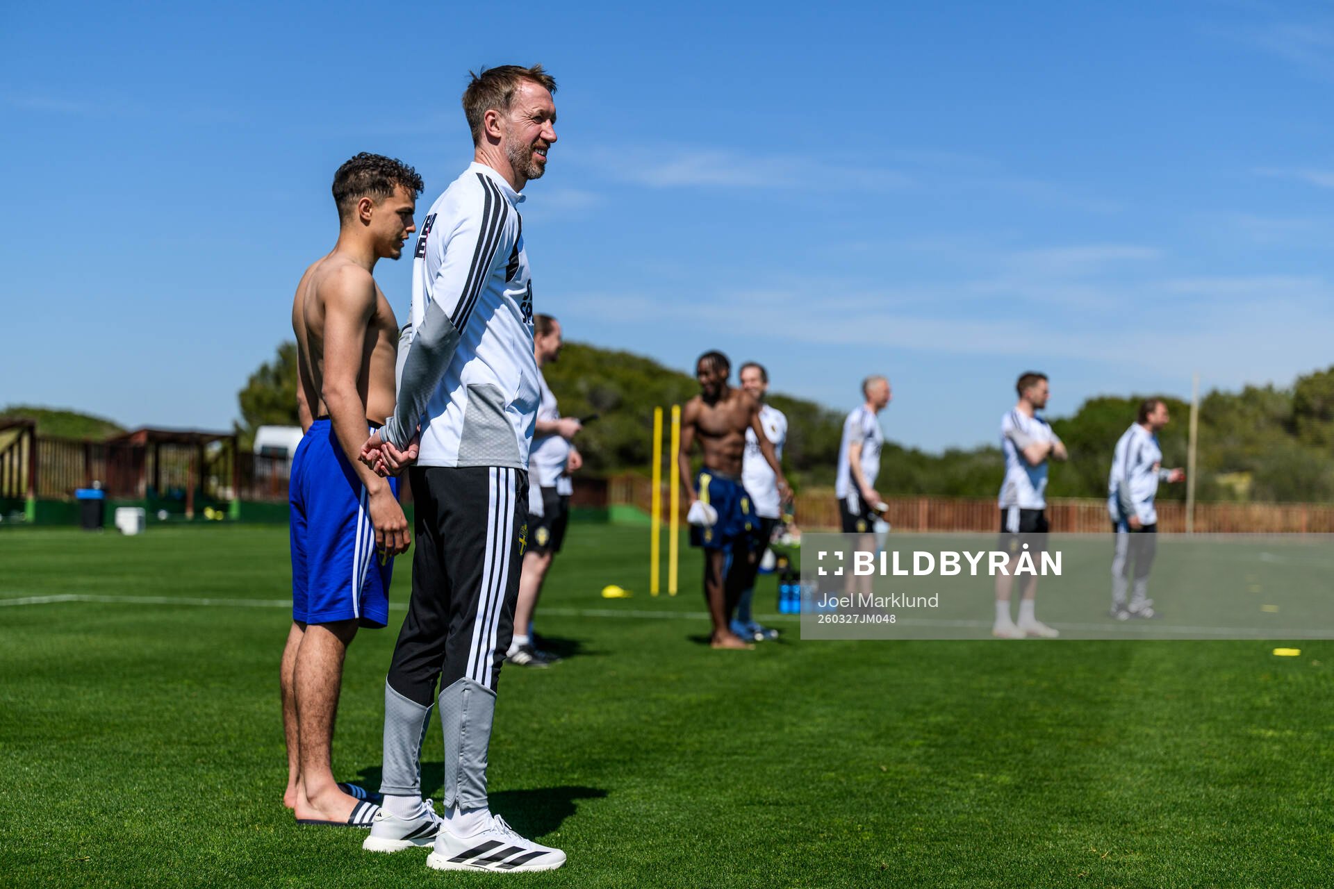 Yasin Ayari and head coach Graham Potter of the Swedish