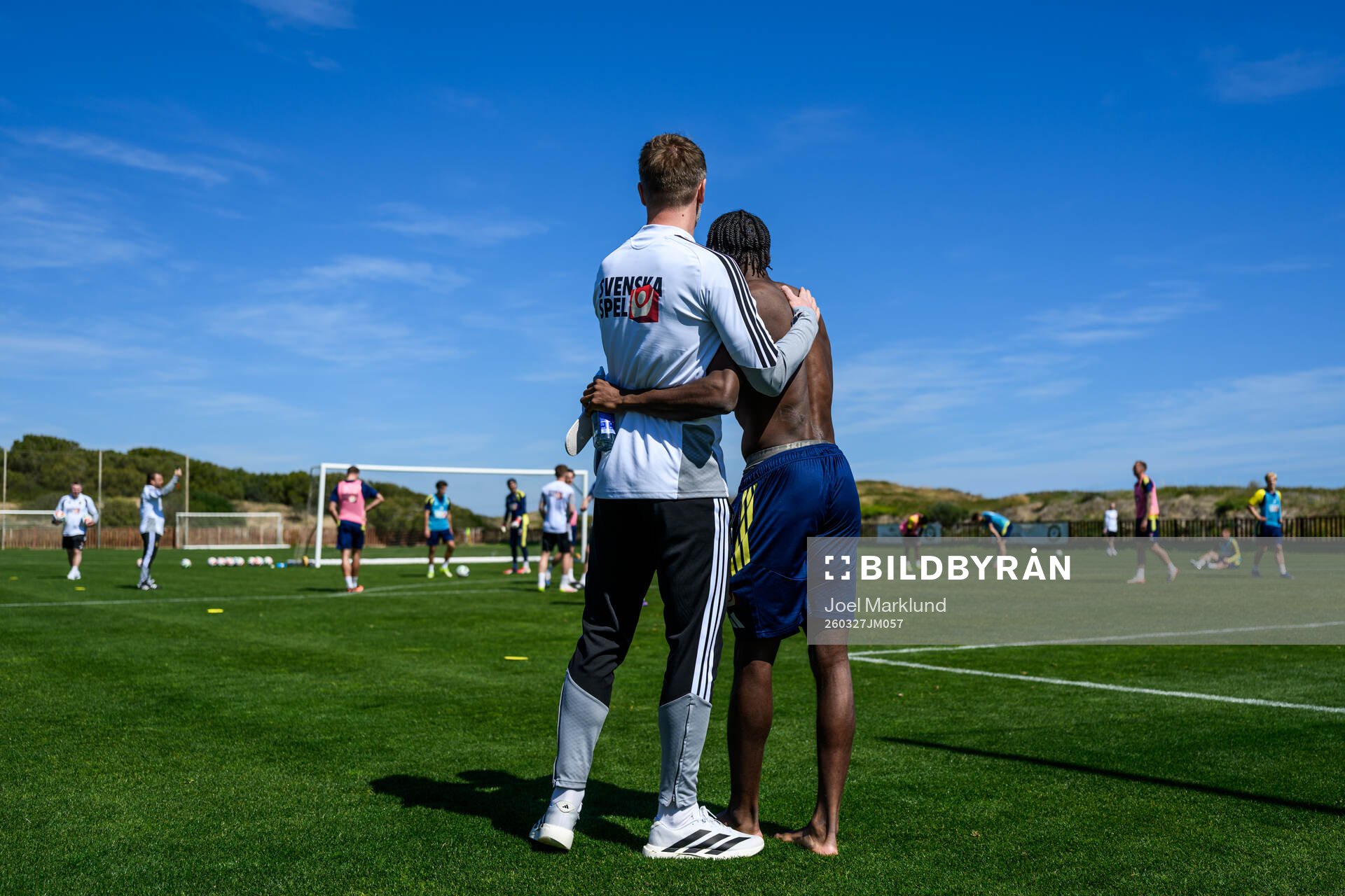 Head coach Graham Potter and Anthony Elanga of the Swedish