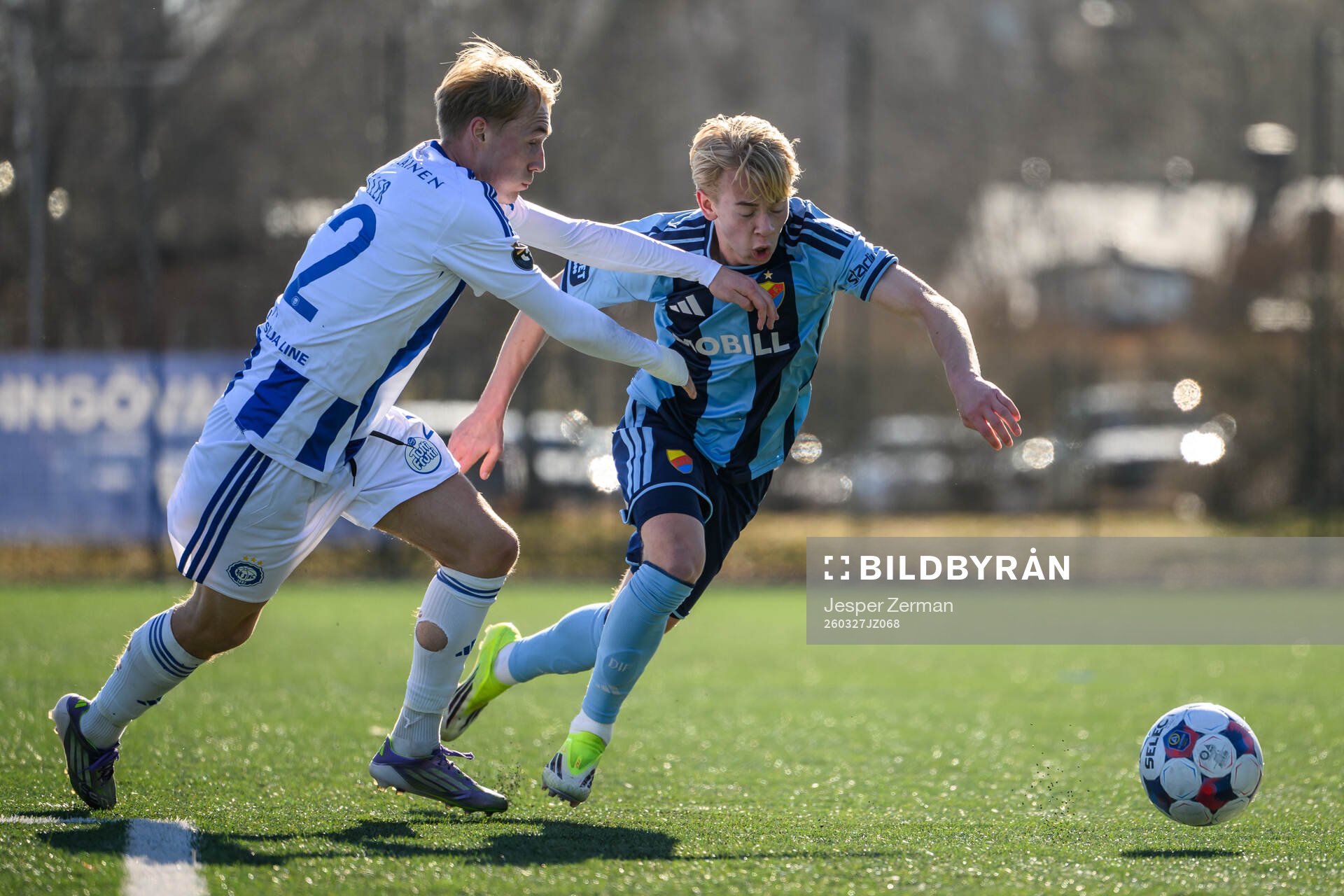 HJK Helsingfors Liam Möller och Djurgårdens Carl Selfvén