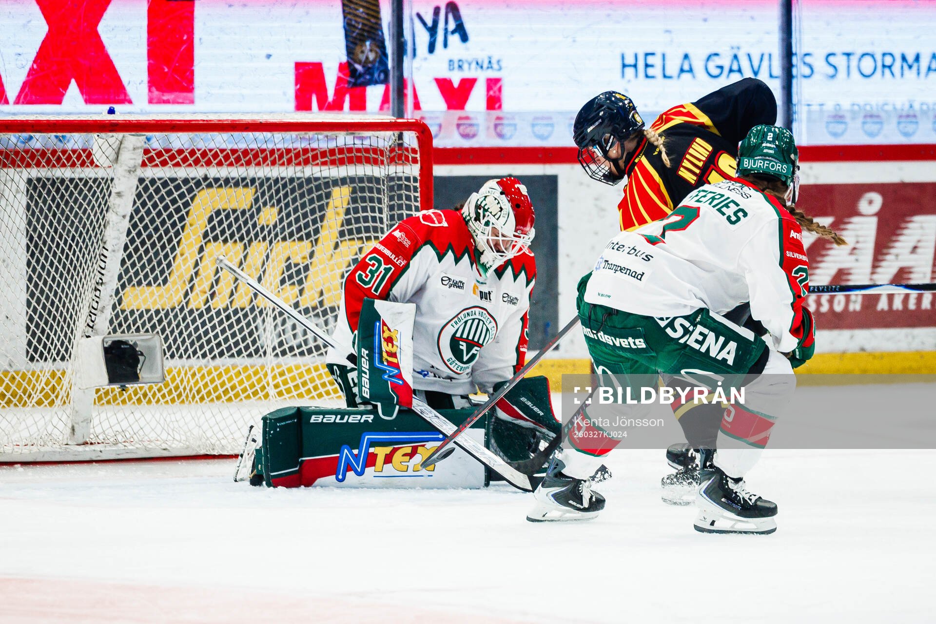 Frölundas målvakt Andrea Brändli och Brynäs Jenniina