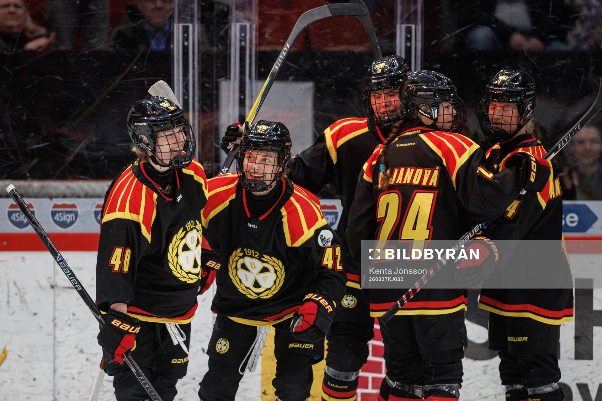 Brynäs Viivi Vainikka jublar
