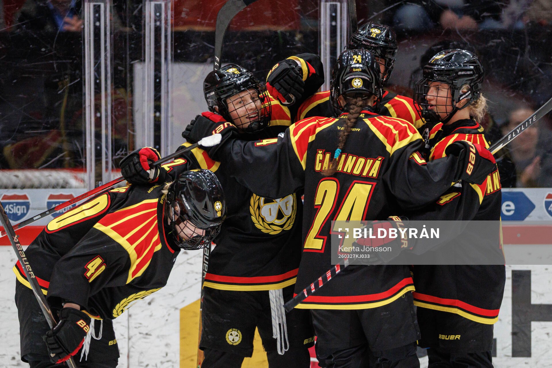 Brynäs Viivi Vainikka jublar