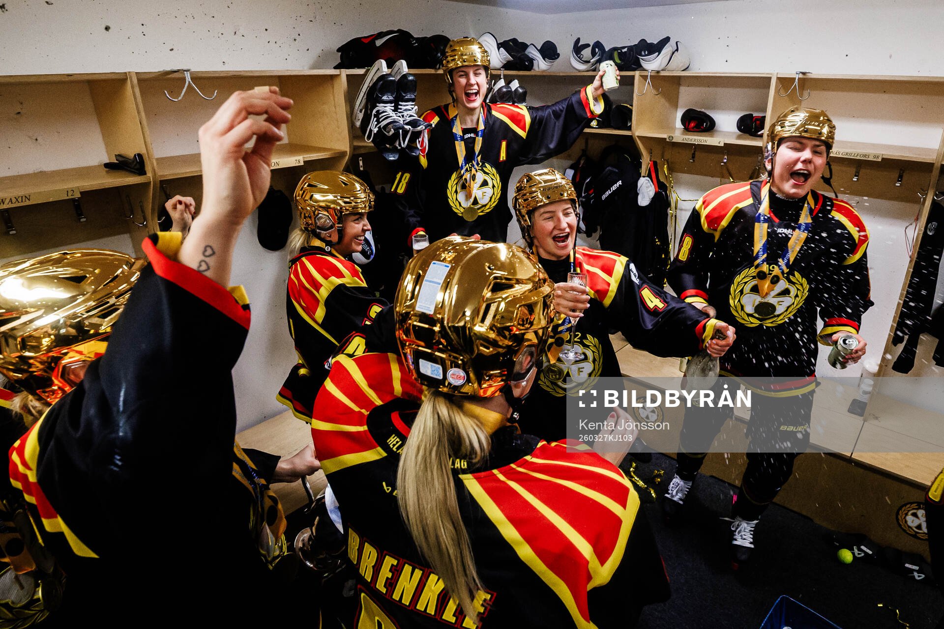 Brynäs spelare jublar
