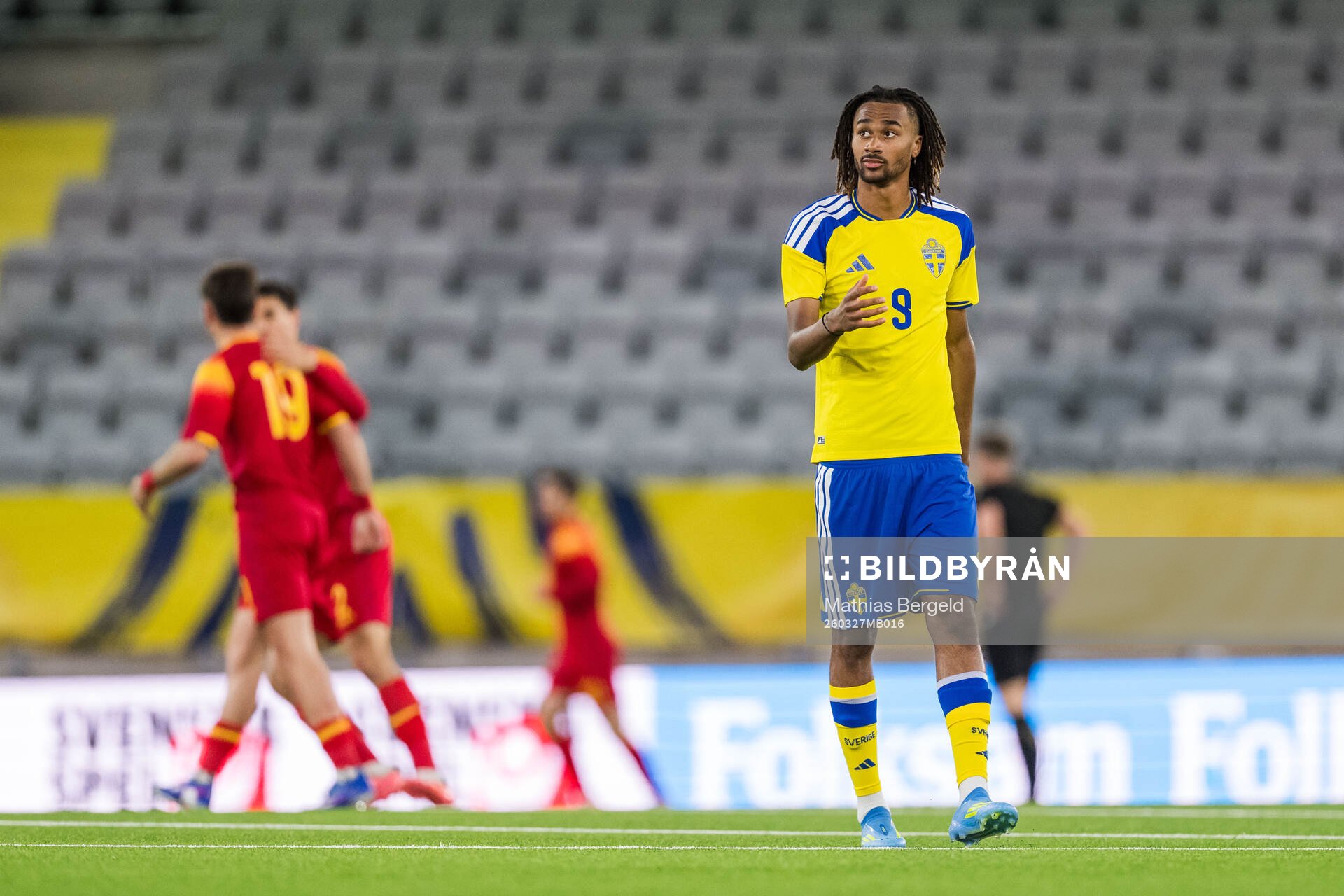 Jonah Kusi-Asare of Sweden looks dejected