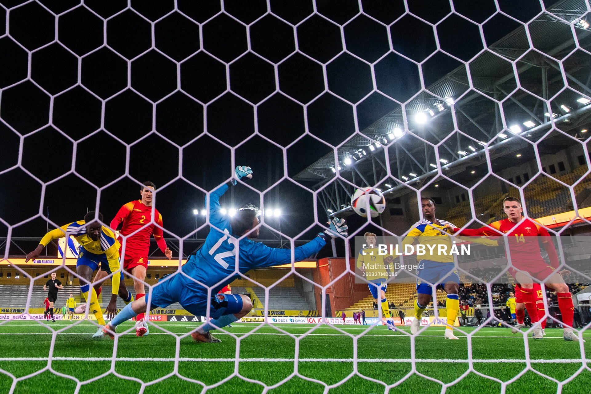 Peter Amoran of Sweden scores 2-2 in competition with