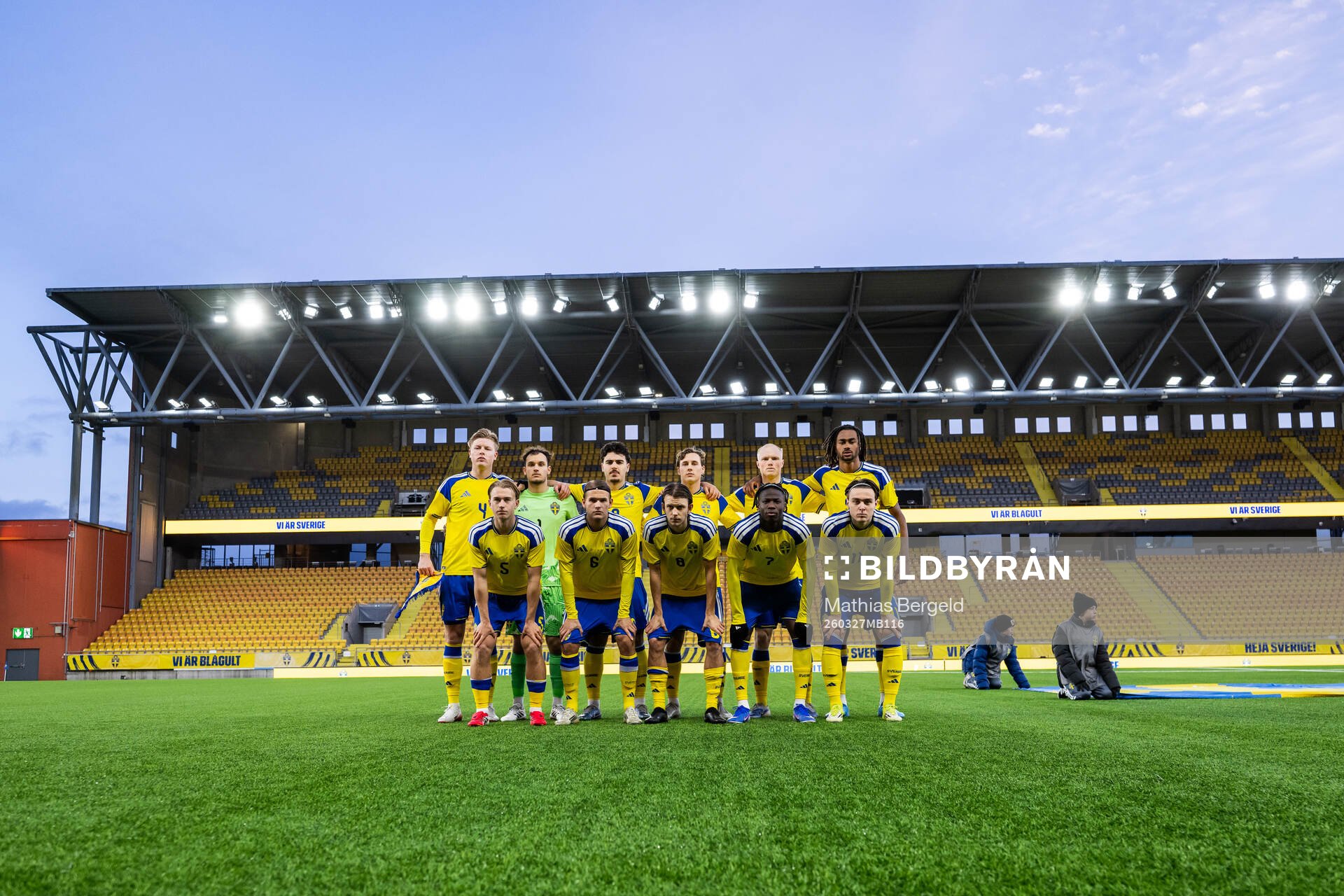The starting eleven of Sweden pose for a photo