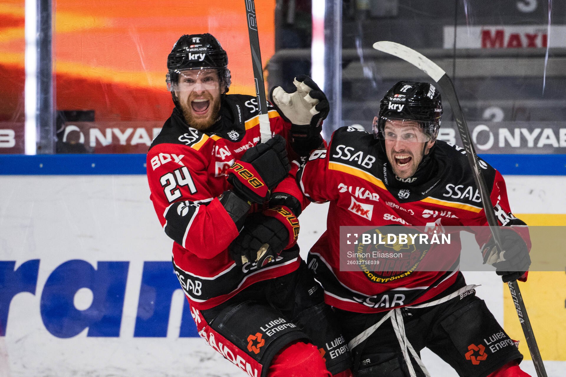 Luleås Brendan Shinnimin och Mathias Bromé jublar