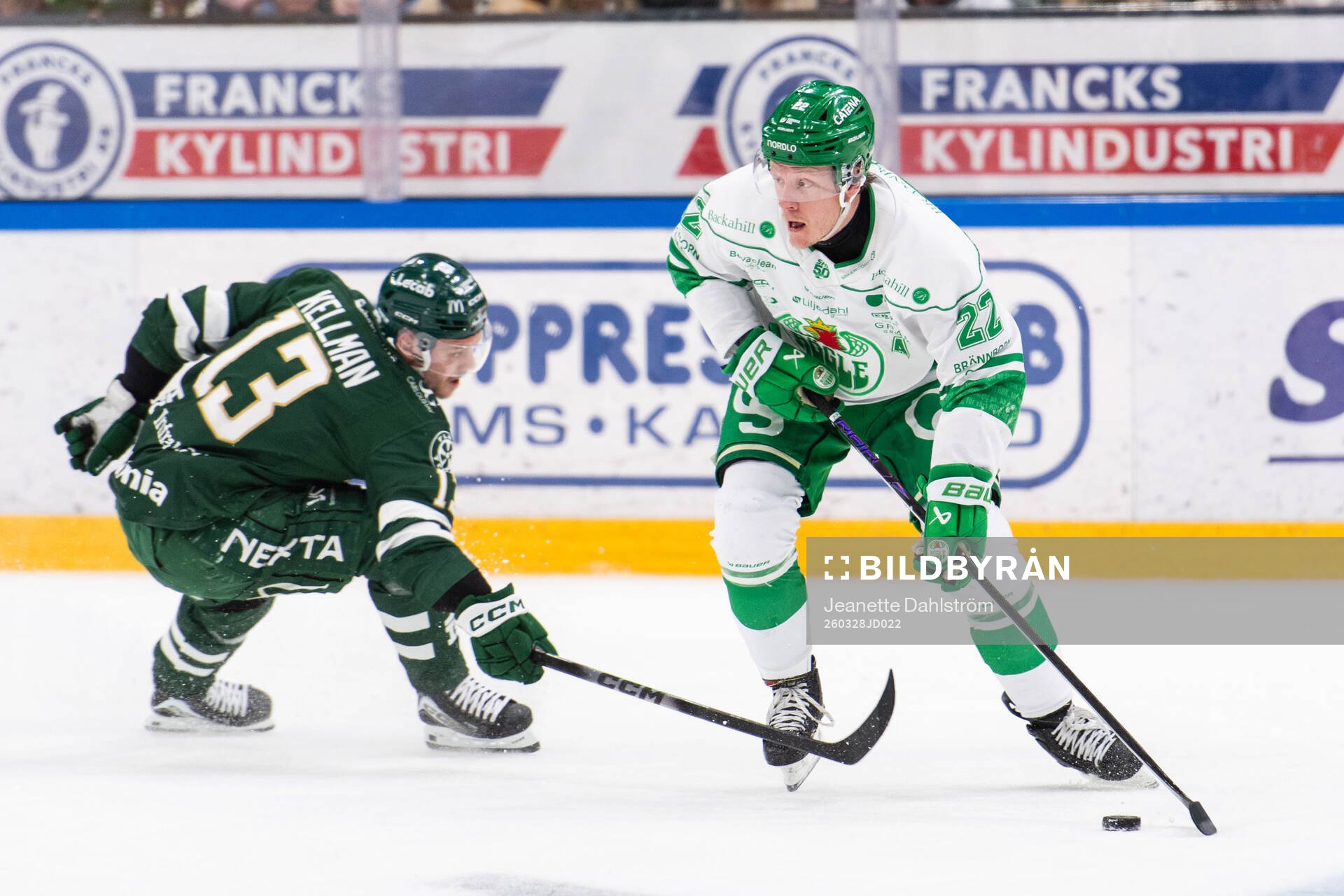 Färjestads Joel Kellman och Rögles Fredrik Olofsson