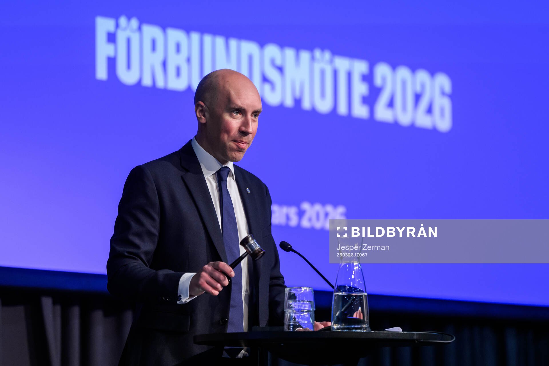 s ordförande Simon Åström