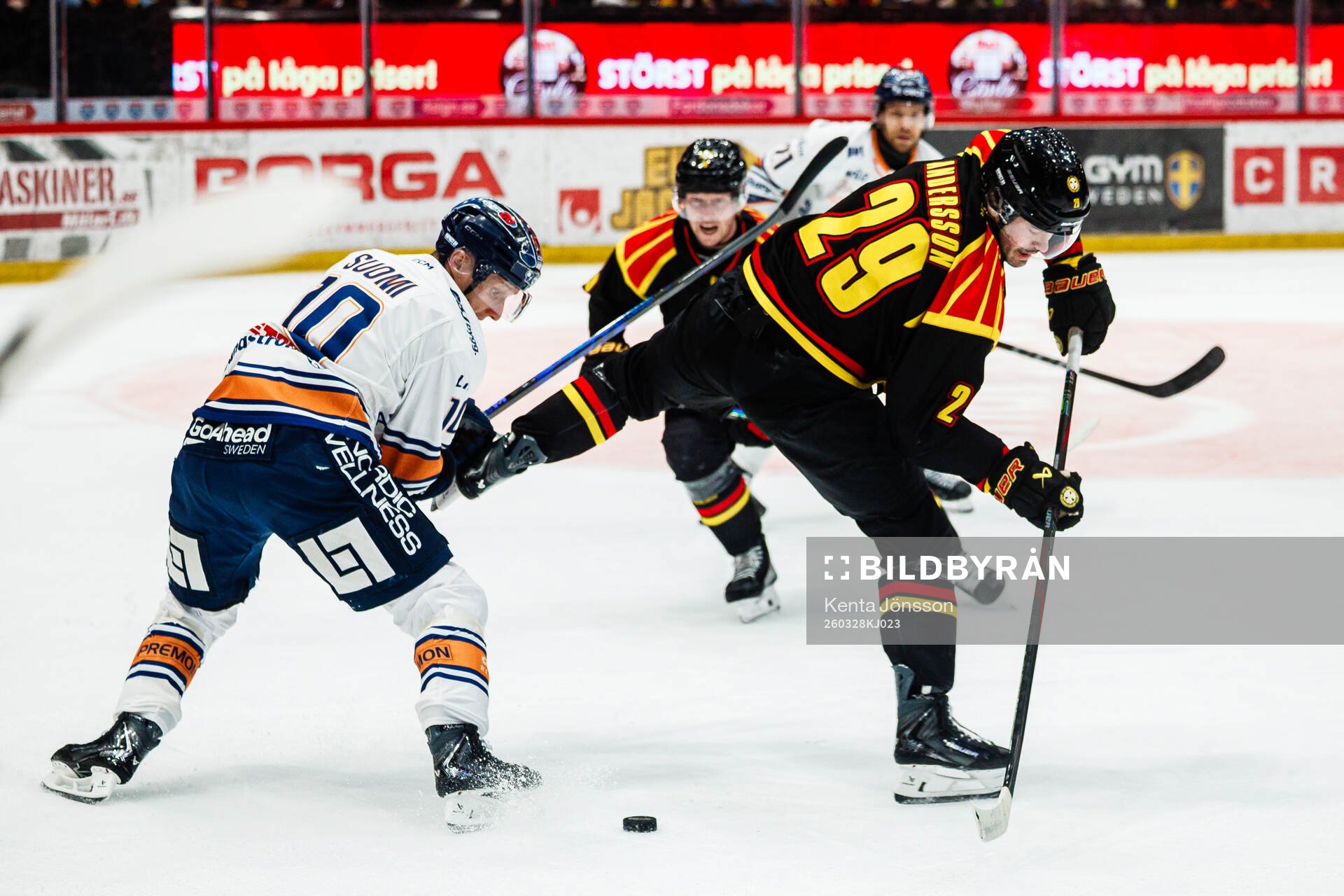 Växjös Eemeli Suomi  och Brynäs Axel Andersson